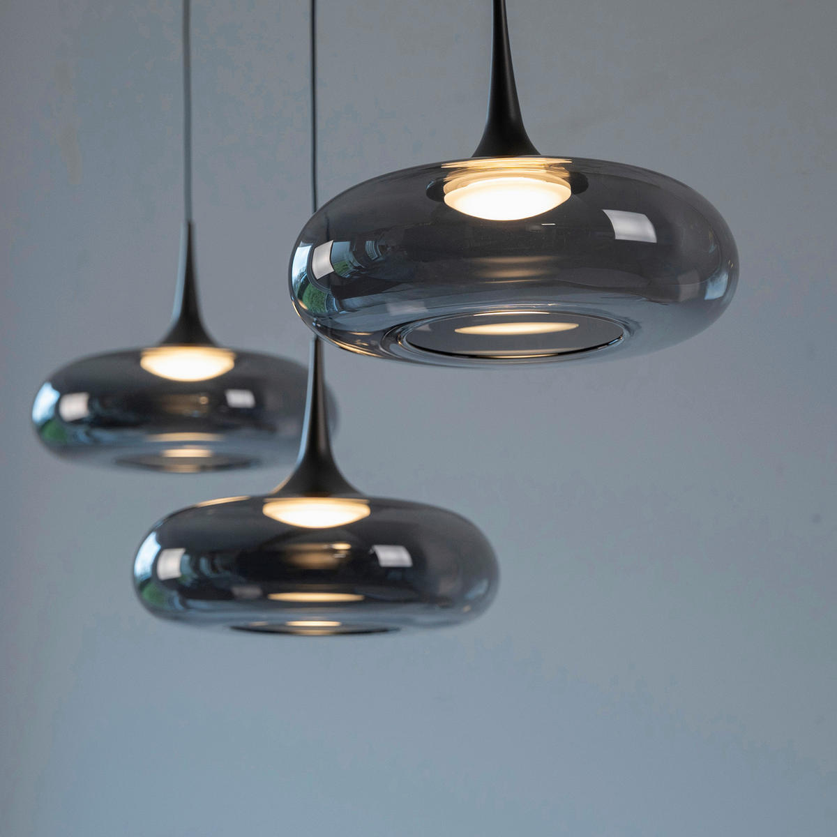 LED-PENDELLEUCHTE SW POSH 140/42/200 cm   - Grau, Design, Glas/Kunststoff (140/42/200cm) - Schöner Wohnen