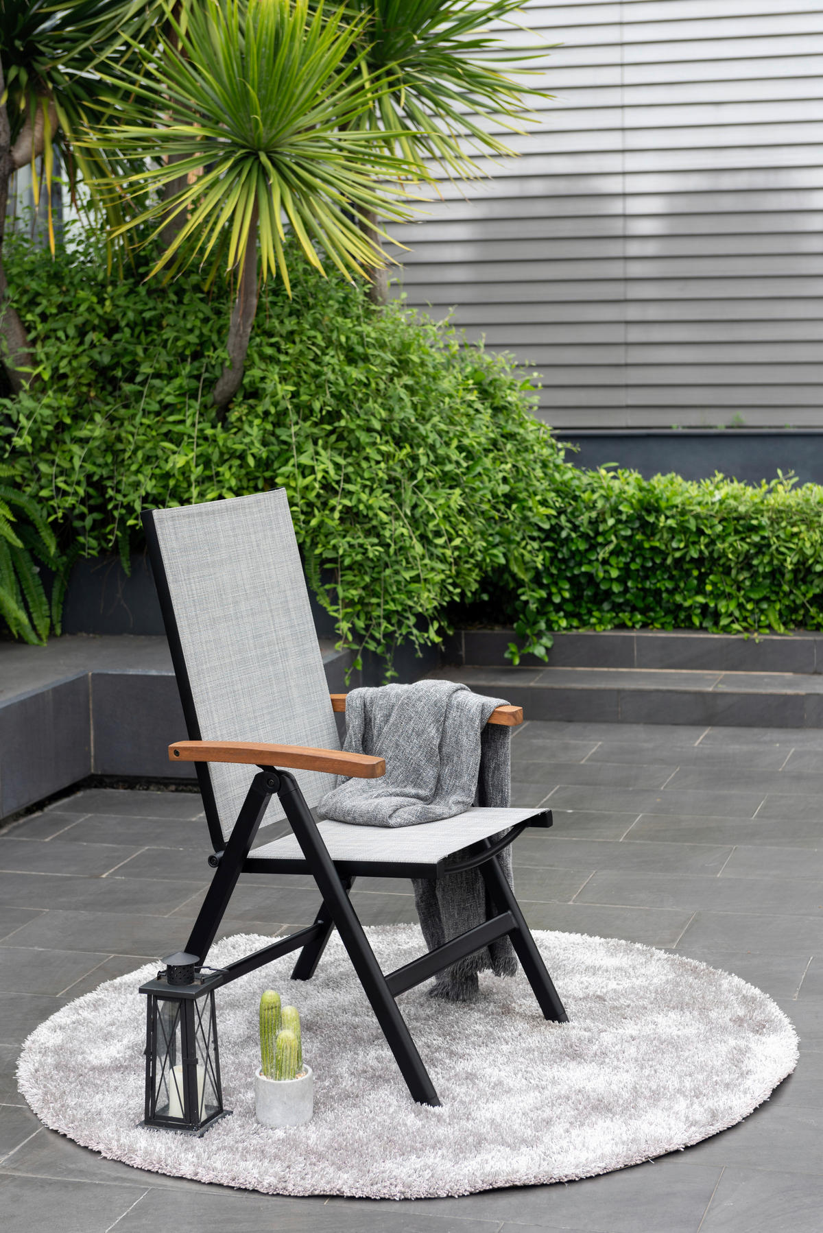 KLAPPSESSEL in Holz, Metall, Textil Schwarz, Greige, Eukalyptusholzfarben  - Greige/Eukalyptusholzfarben, KONVENTIONELL, Holz/Textil (65,3/105,9/56,4cm) - Ambia Garden