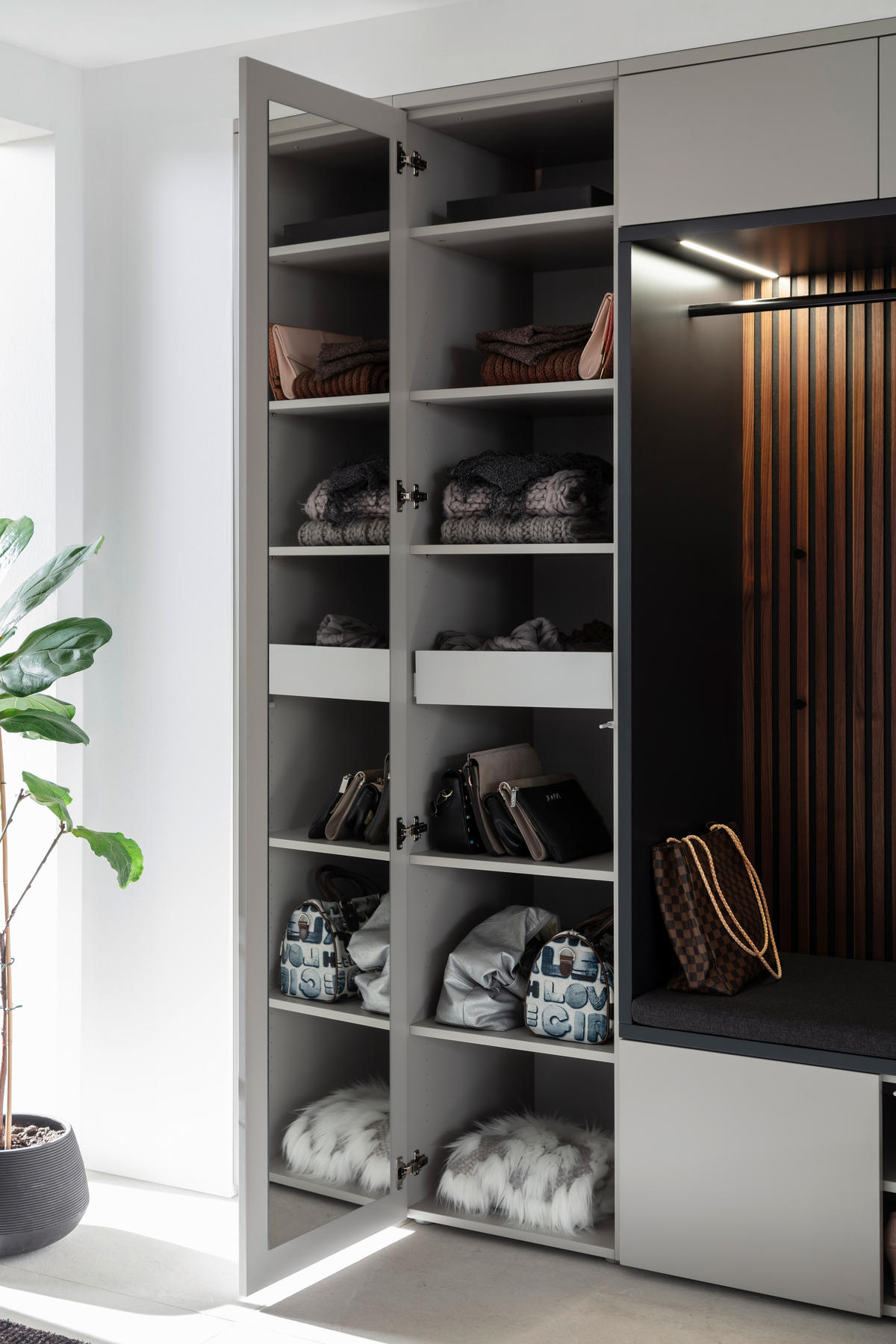 GARDEROBE 6-teilig  in 250/233/59 cm  - Anthrazit/Nussbaumfarben, Design, Holz/Holzwerkstoff (250/233/59cm) - Moderano