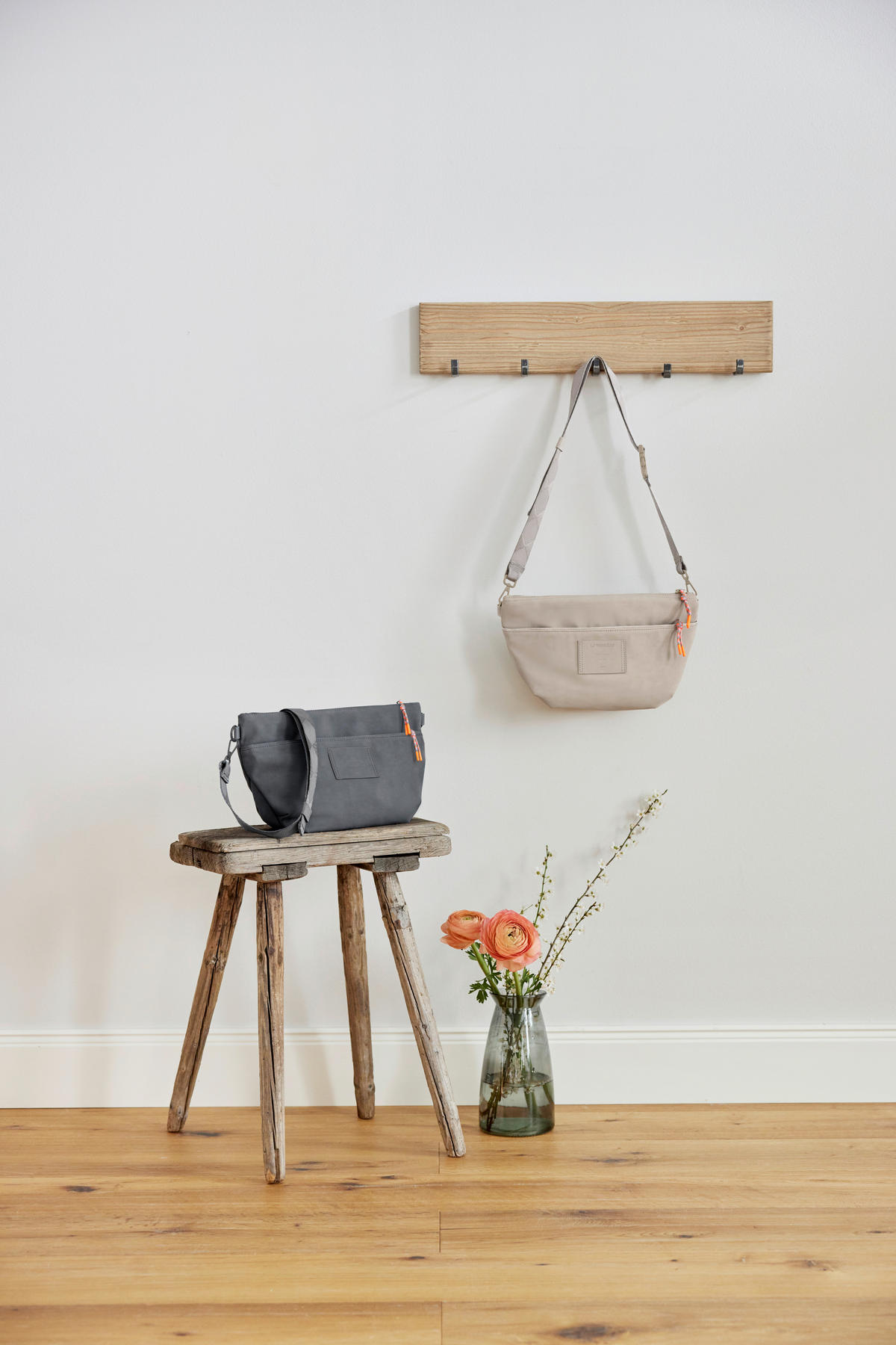 SCHULTERTASCHE  - Anthrazit, Basics, Textil (36/13/19cm) - Lässig