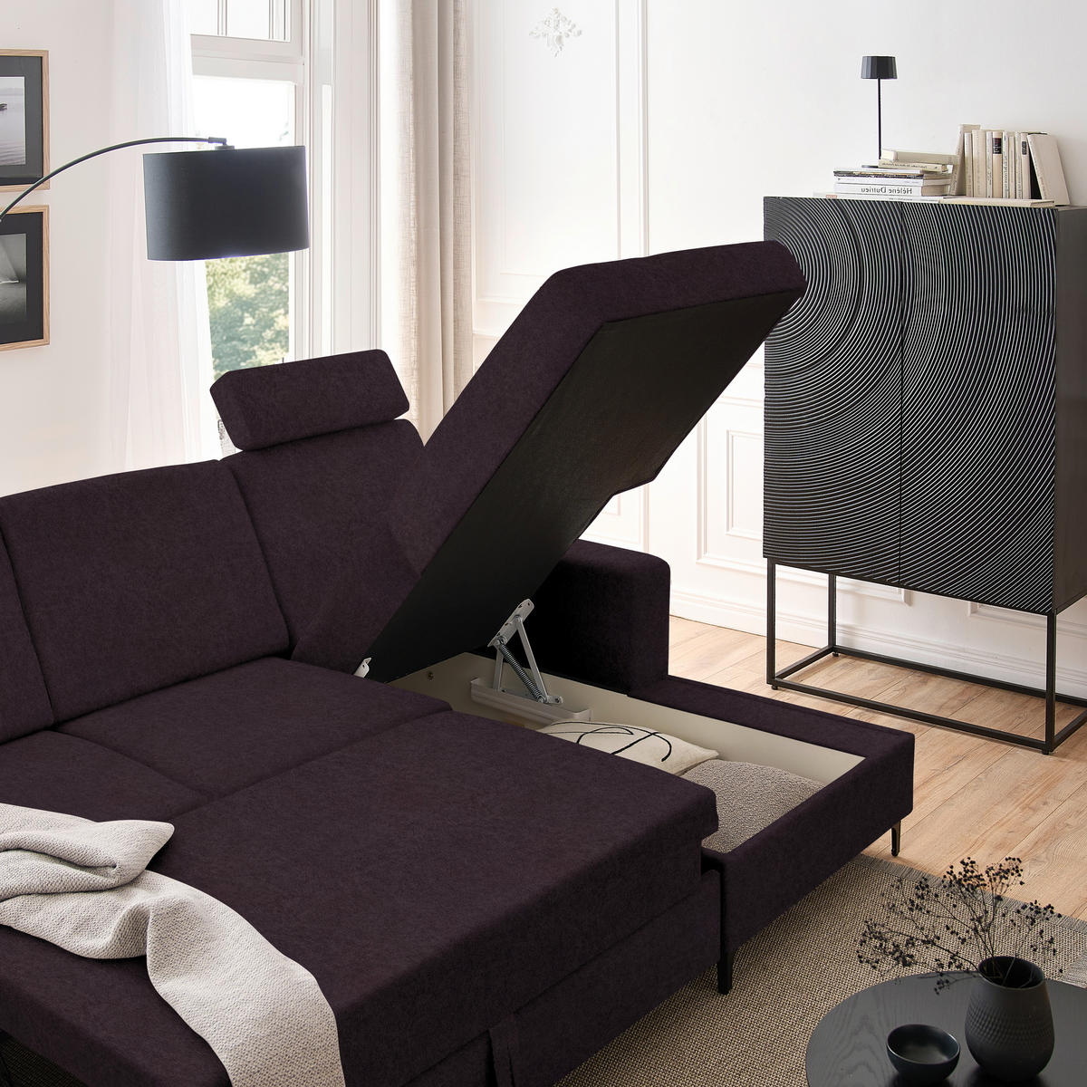 ECKSOFA in Velours Aubergine  - Aubergine/Schwarz, KONVENTIONELL, Textil/Metall (247/167cm) - Stylife