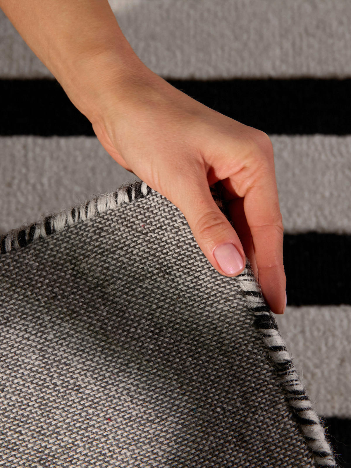 WOLLTEPPICH 120/180 cm Stryve Schwarz, Weiß rechteckig  - Schwarz/Weiß, Basics, Textil (120/180cm) - Elle Decoration