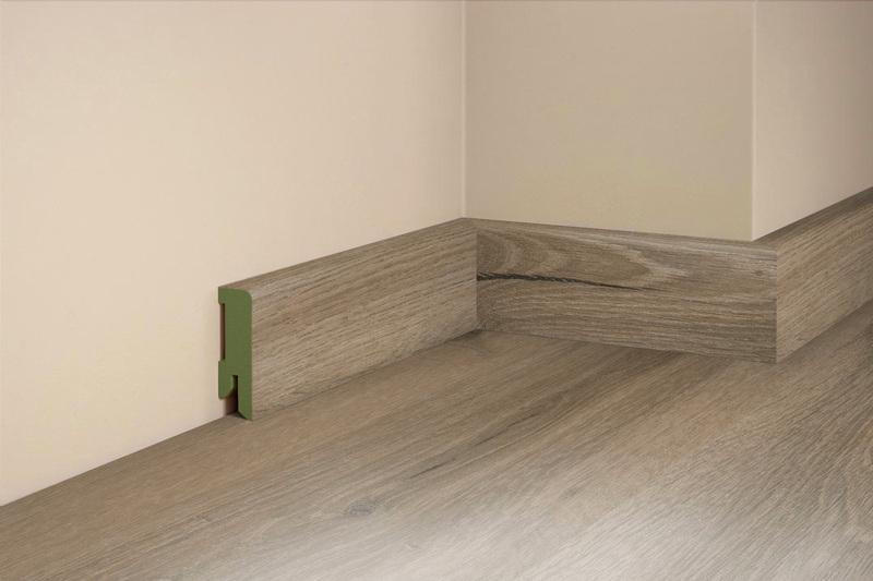 SOCKELLEISTE, Eiche Victoria  - Basics, Holz (206,5/5/1,6cm) - Tilo