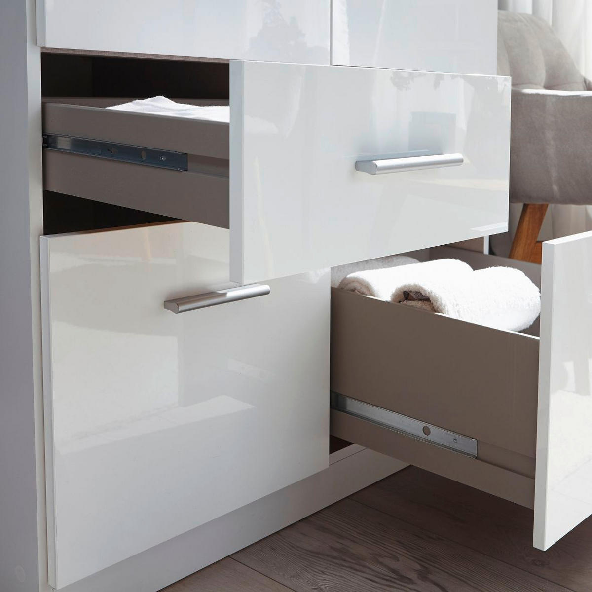 DREHTÜRENSCHRANK in Weiss  - Weiss/Alufarben, Design, Holzwerkstoff/Kunststoff (271/229/54cm) - Rauch Möbel