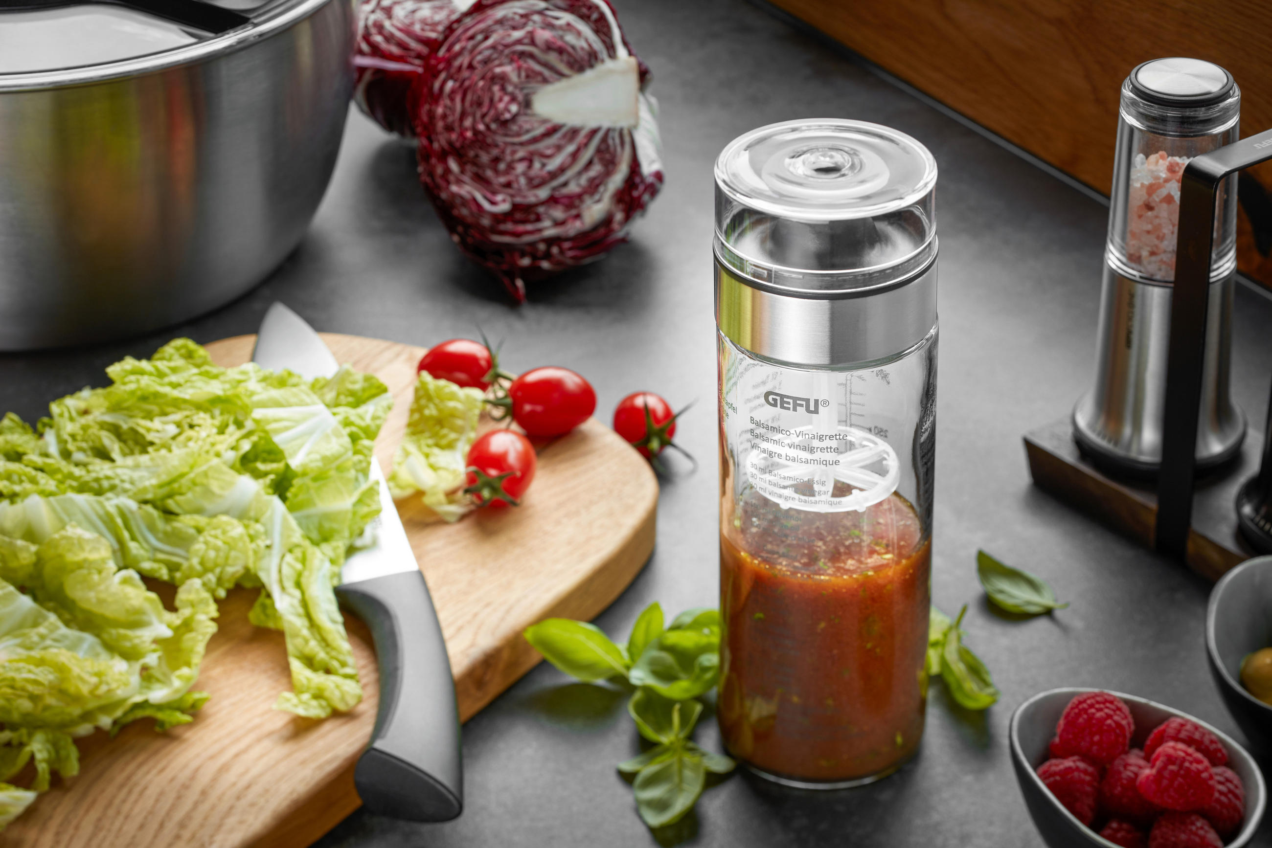 DRESSINGSHAKER - stålfärgad/svart, Klassisk, metall/glas (6,7/20,3cm) - Gefu