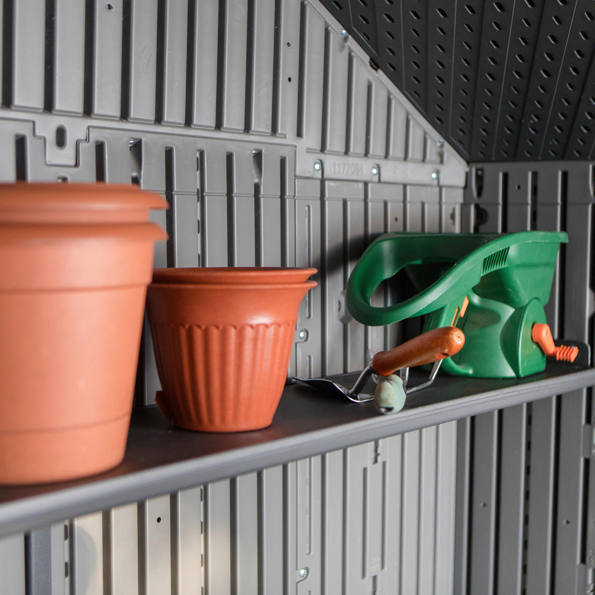 GERÄTEHAUS 244/244/305 cm  - Grau, Basics, Kunststoff (244/244/305cm) - Ambia Garden