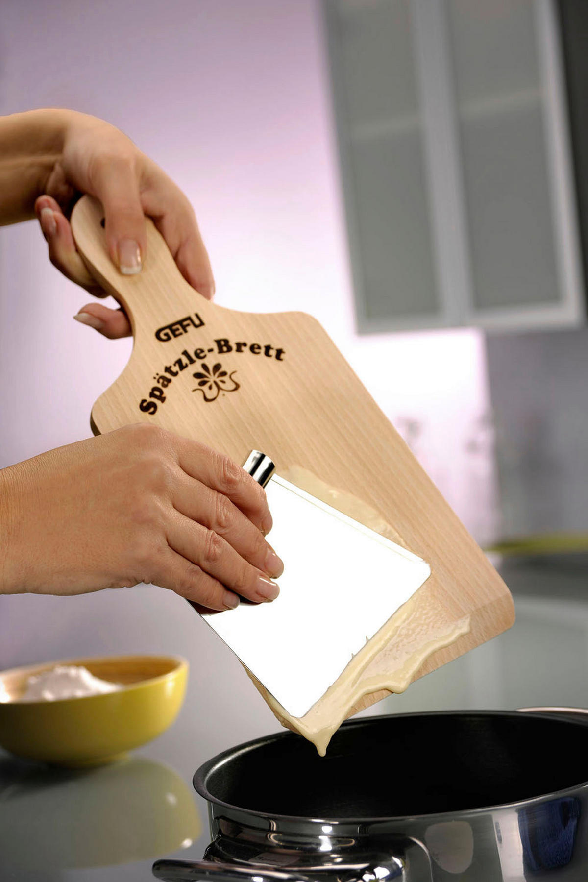 SPÄTZLEHOBEL PANELO  - Buchefarben, Basics, Holz (32,5/14,5/1cm) - Gefu