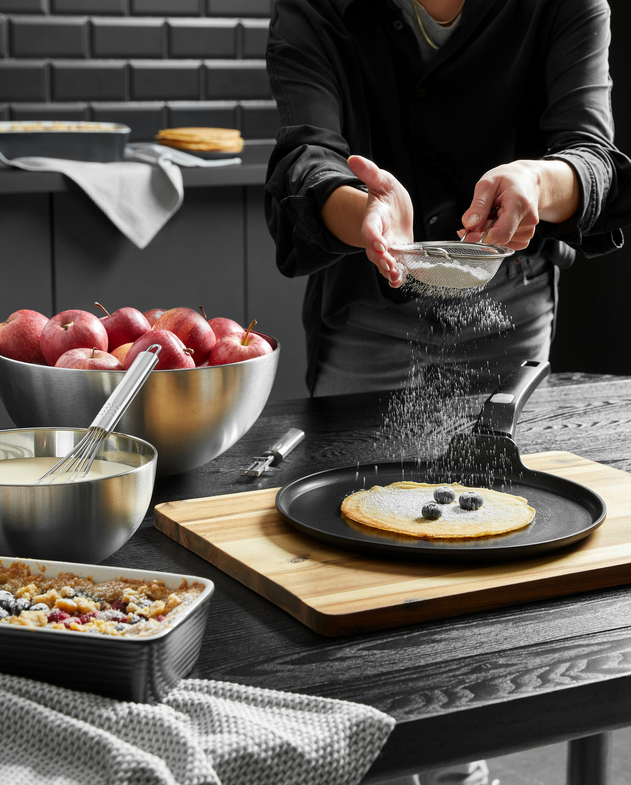 CREPESPFANNE 28 cm Greblon®-Antihaftbeschichtung  - Edelstahlfarben/Schwarz, Basics, Kunststoff/Metall (28cm) - Homeware Profession.