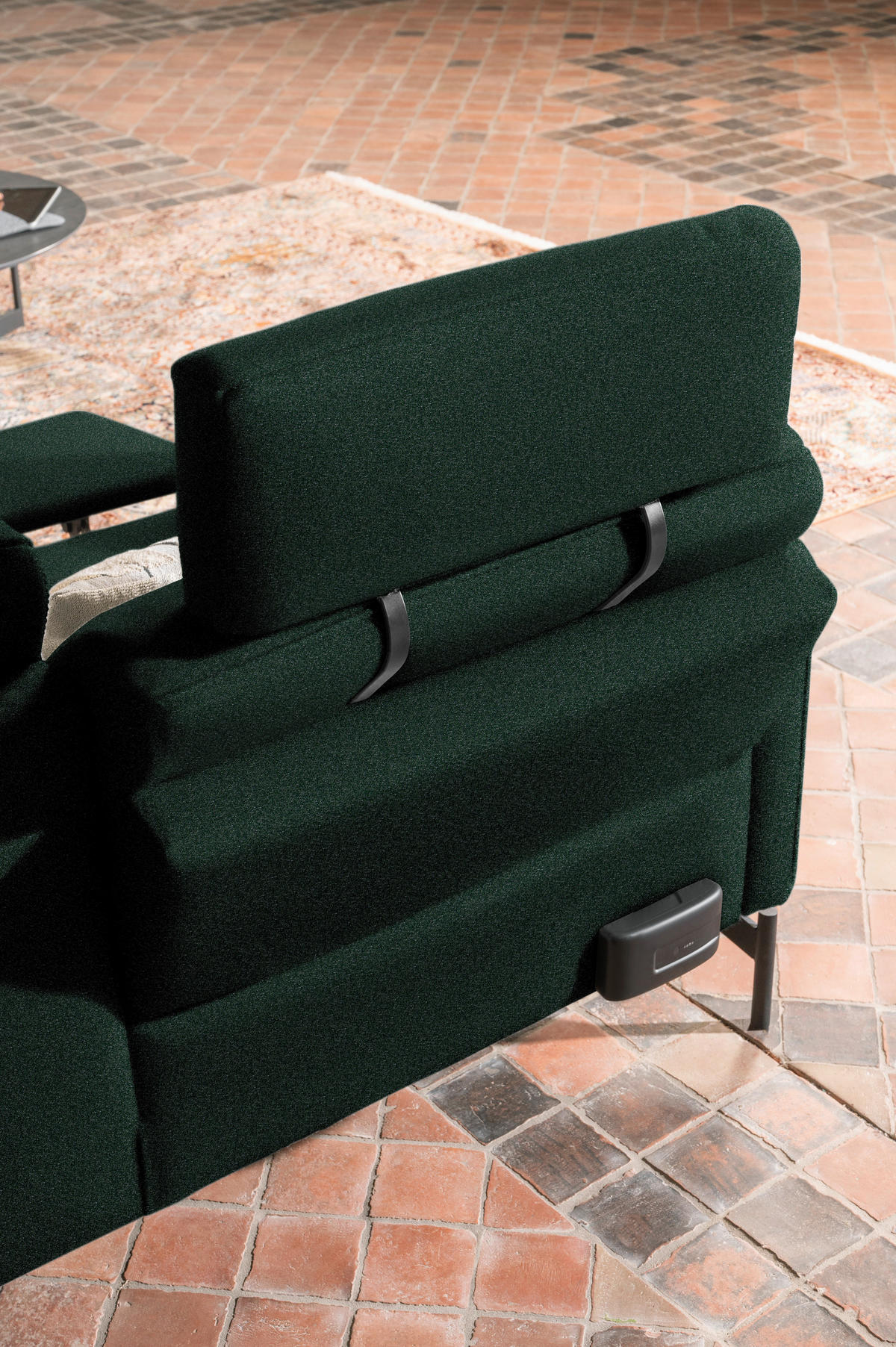ECKSOFA in Flachgewebe, Struktur Dunkelgrün  - Dunkelgrün/Anthrazit, Design, Textil/Metall (254/230cm) - Johann Jakob
