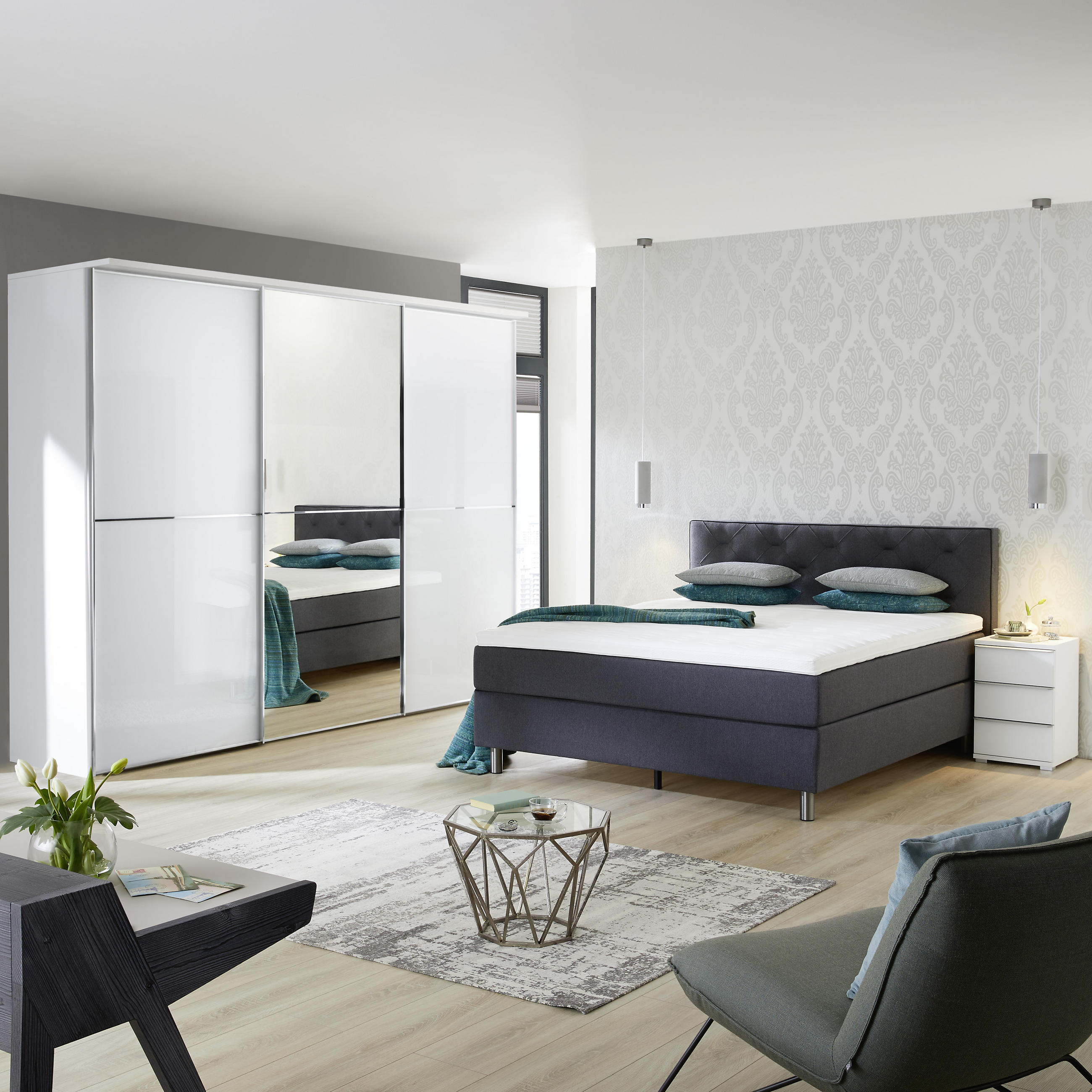 SCHWEBETÜRENSCHRANK in Weiss  - Chromfarben/Weiss, Design, Glas/Holzwerkstoff (280/222/68cm) - Moderano