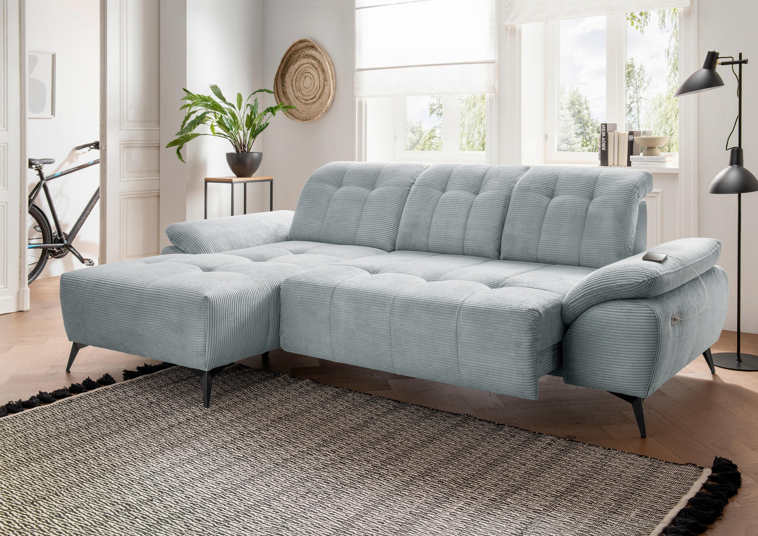 ECKSOFA FIORE in Cord Hellblau Kopfteilverstellung, Sitzvorzug  180/280 cm  - Schwarz/Hellblau, MODERN, Textil/Metall (180/280cm) - Livetastic