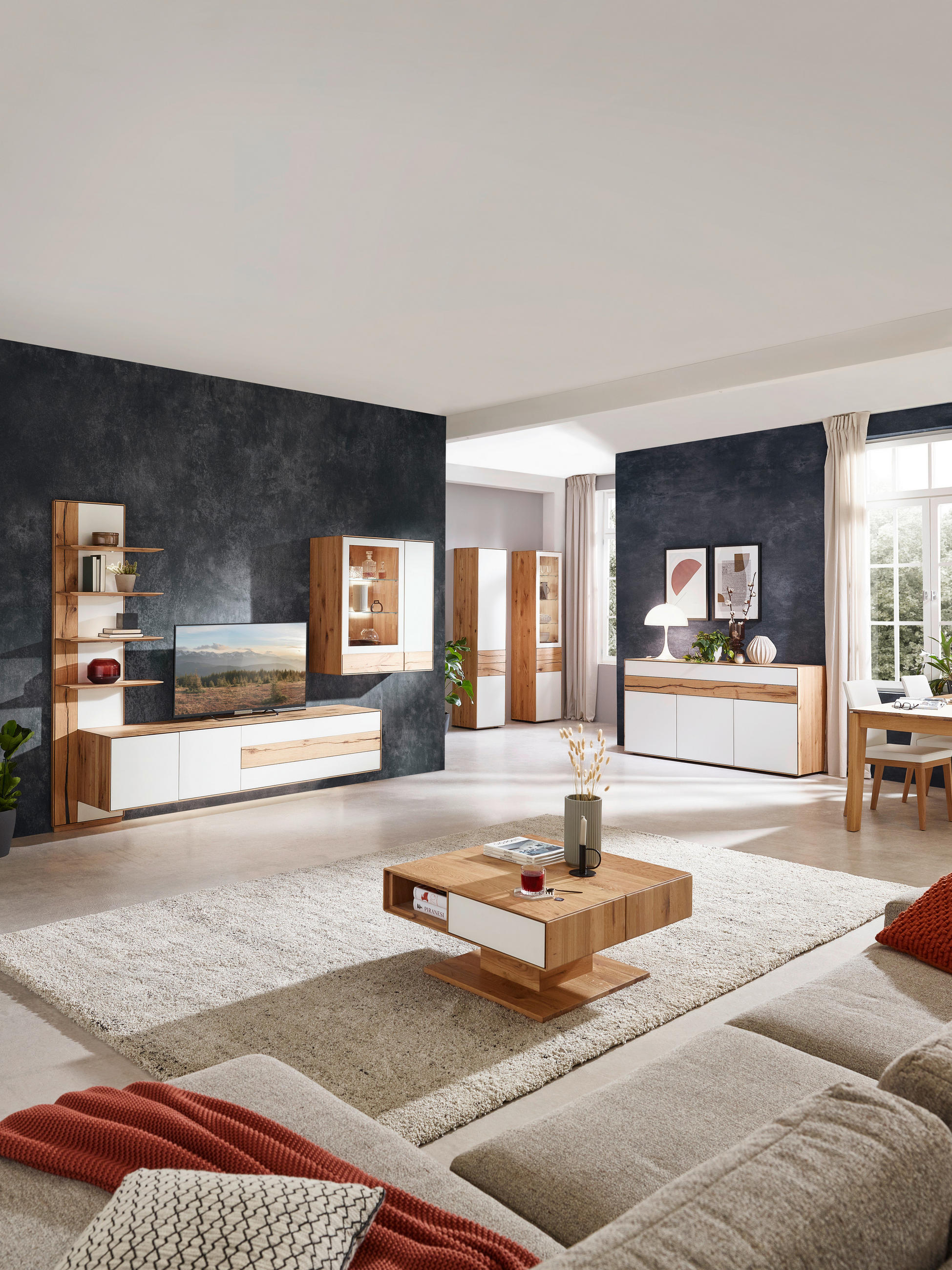 Thumbnail - Valnatura Wohnwand Solida, Weiß, Eiche, Holz, Glas, Asteiche, massiv, 6 Fächer, 1 Schublade(n) Schubladen, 297x206x48 cm...