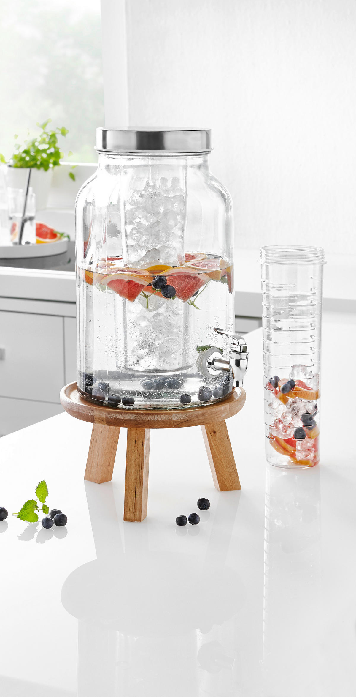 TOČILNIK ZA PIJAČO, 5,6L - barve nerjavečega jekla/prosojno, Basics, kovina/umetna masa (5,6l) - Novel