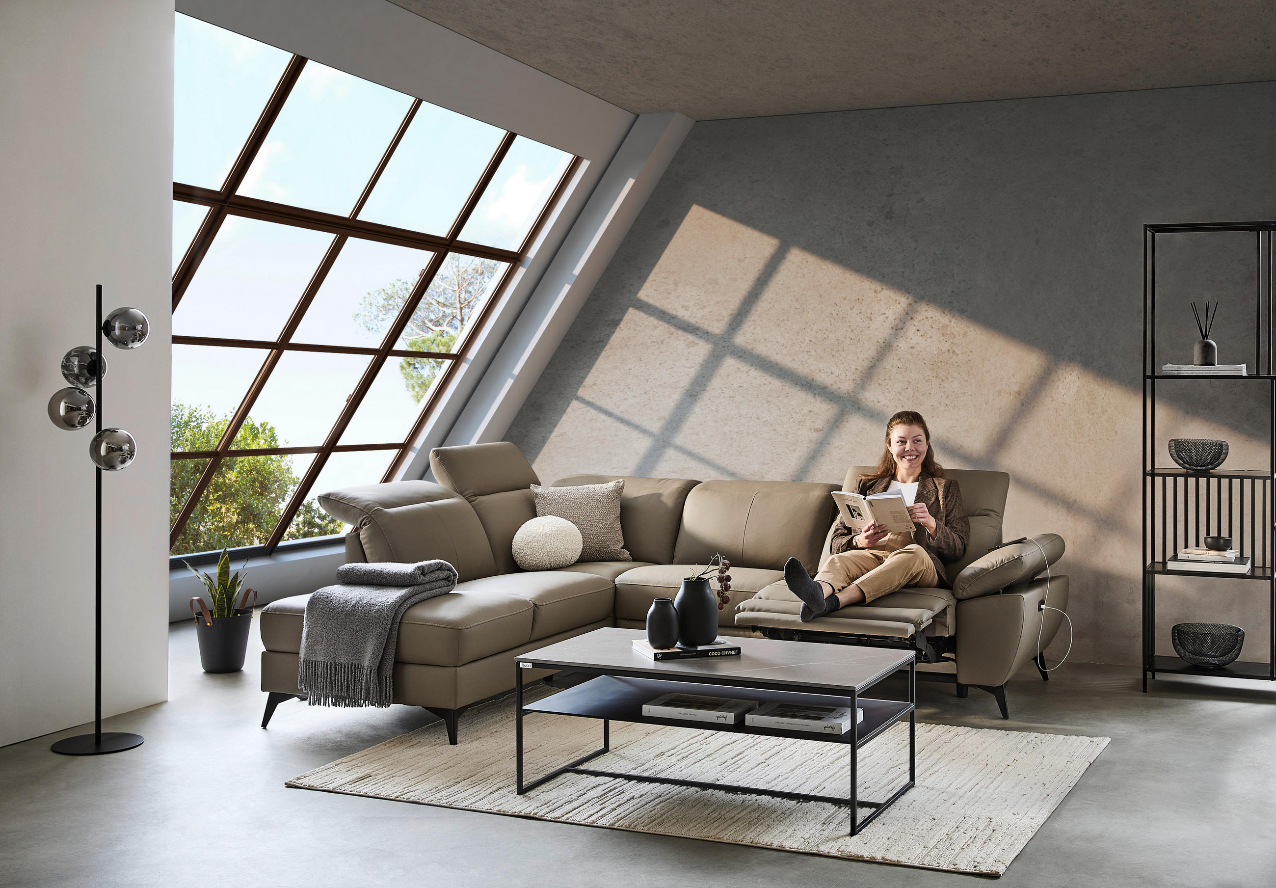 ECKSOFA inkl. Funktionen Taupe Echtleder, Kombination Echtleder/Lederlook Lederlook  - Taupe/Schwarz, Design, Textil/Metall (222/274cm) - Xora