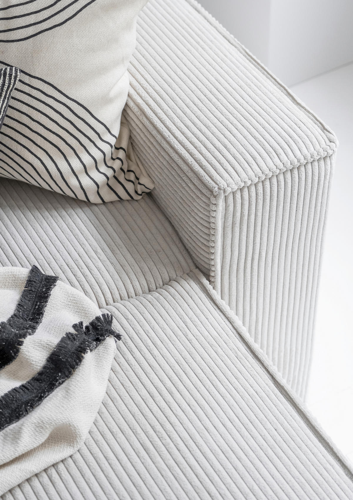 WOHNLANDSCHAFT  in Cord Beige  - Beige/Schwarz, Design, Kunststoff/Textil (194/322/156cm) - MID.YOU