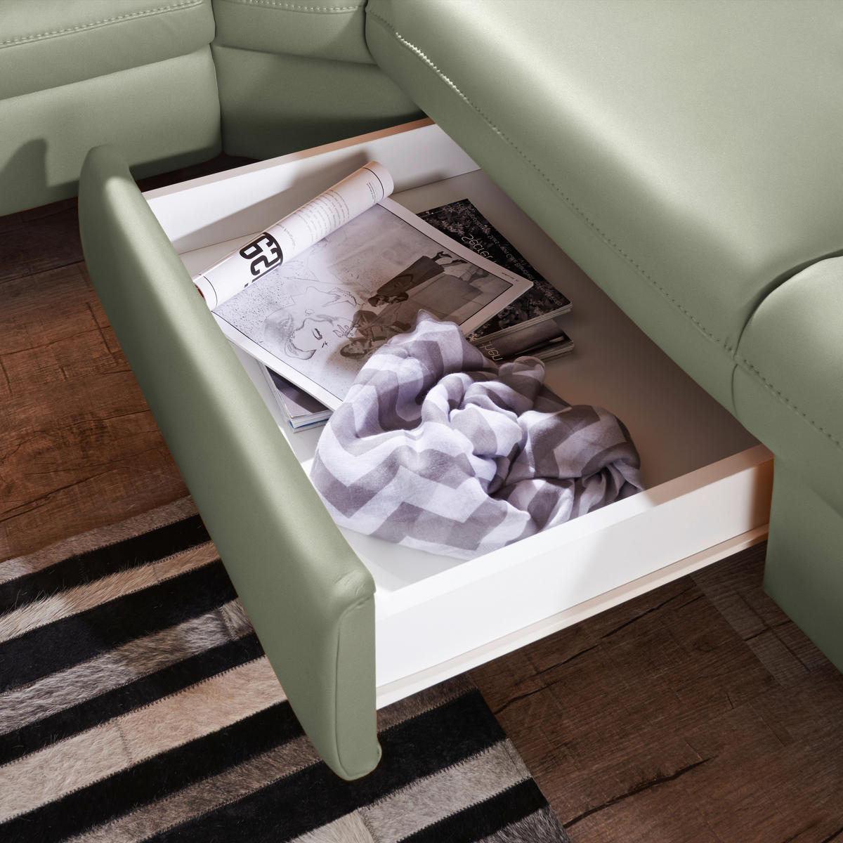 ECKSOFA in Echtleder Grün  - Alufarben/Grün, Design, Leder/Metall (271/239cm) - Cantus