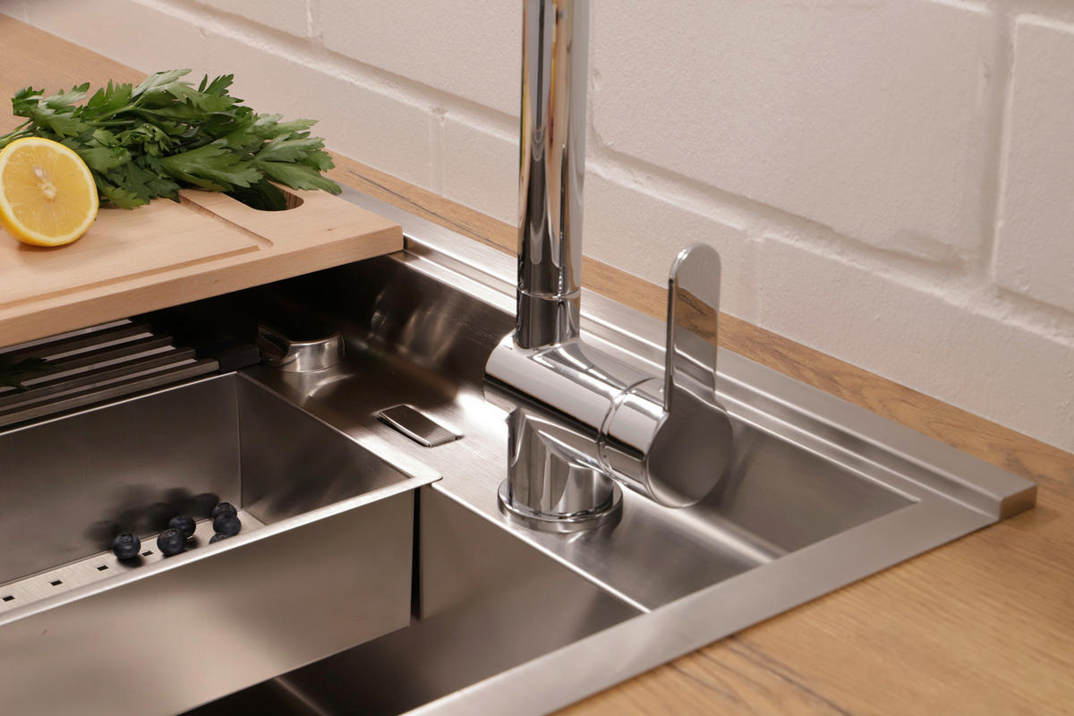DISKHO 17501000620500100-80  - stålfärgad, Basics, metall (62/24,5/50cm) - Respekta
