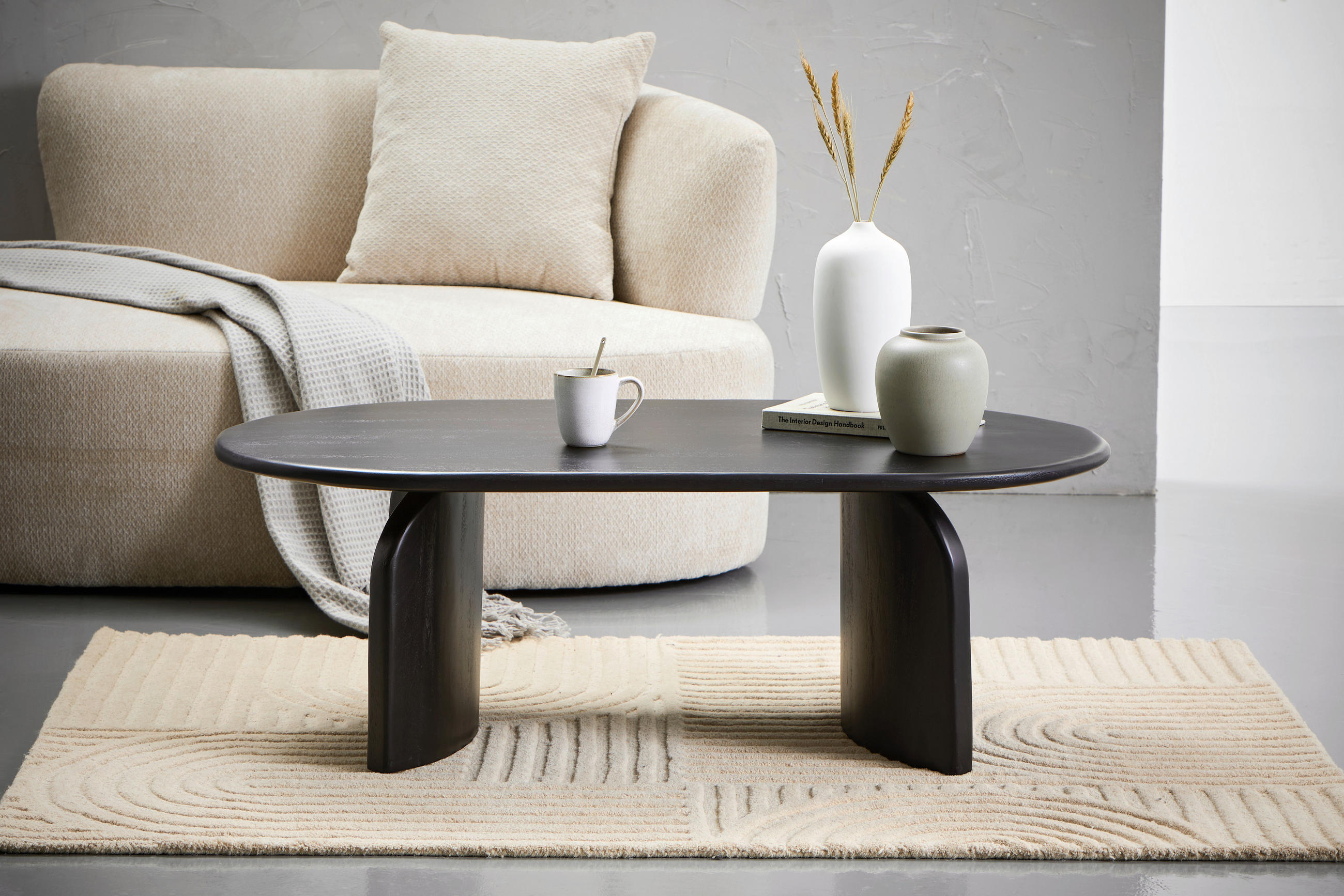 COUCHTISCH Mangoholz massiv oval Dunkelbraun  - Dunkelbraun/Walnussfarben, Design, Holz (120/65/40cm) - Livetastic