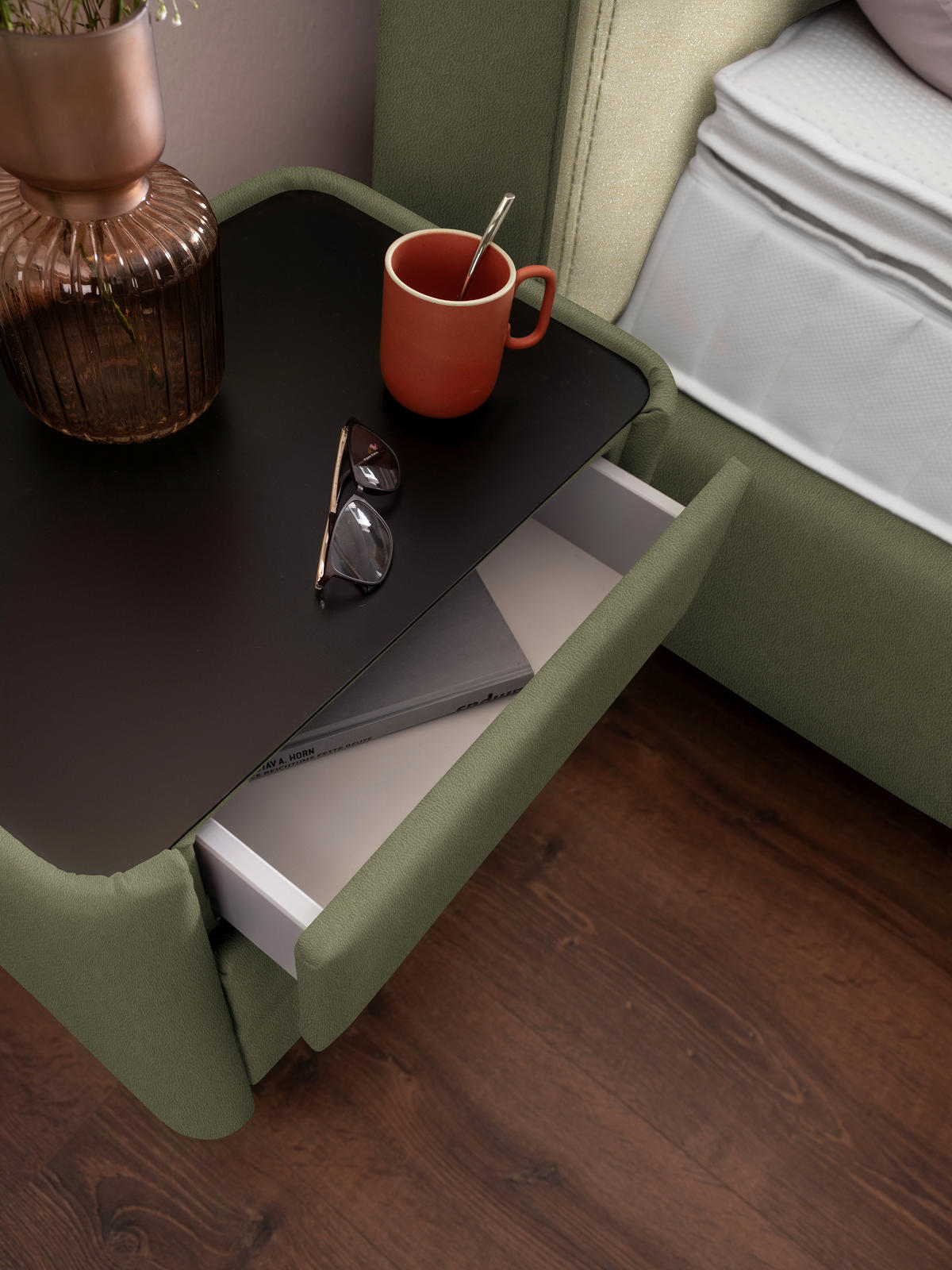 BOXSPRINGBETT 160/200 cm  in Creme, Olivgrün  - Creme/Schwarz, Design, Textil/Metall (160/200cm) - Johann Jakob