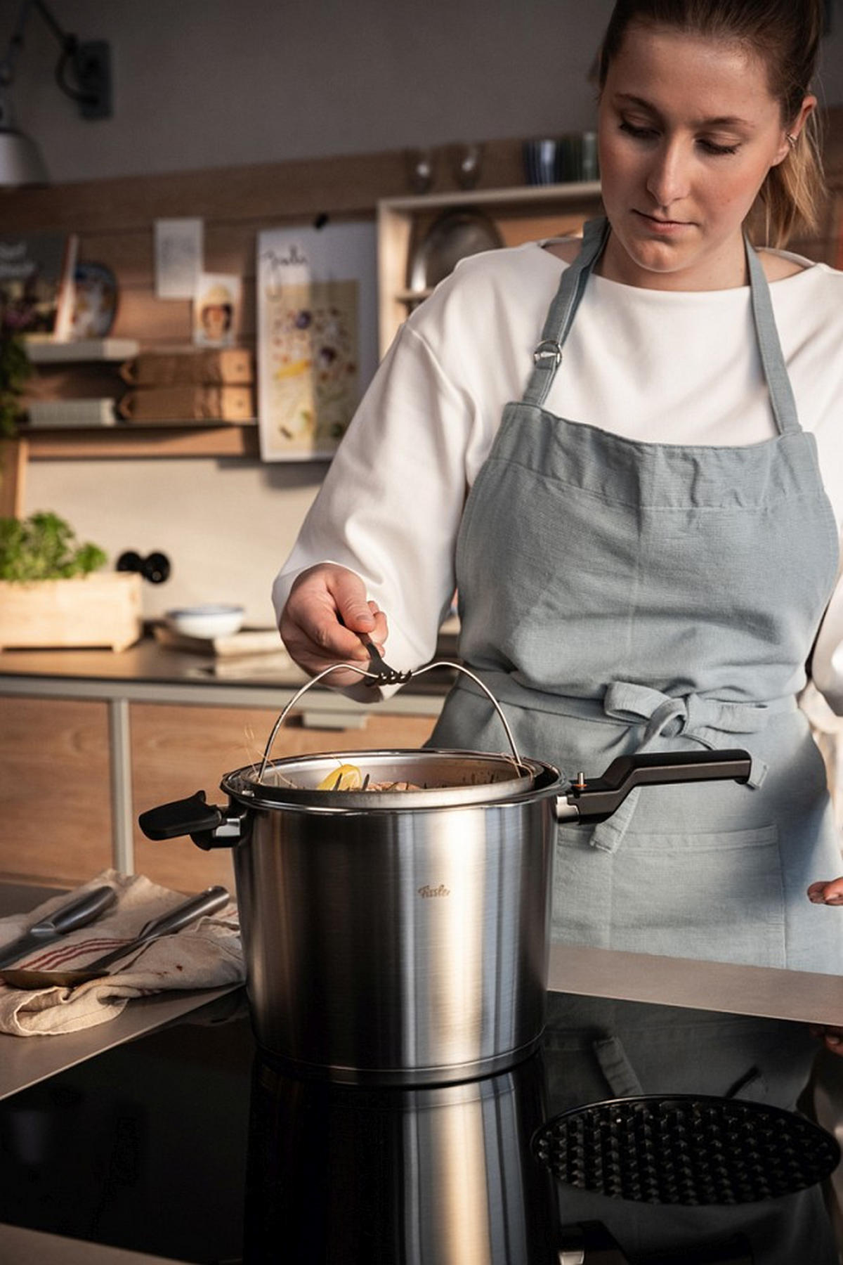 SCHNELLKOCHTOPF VITAQUICK® PREMIUM satiniert 6.0 L  - Edelstahlfarben/Silberfarben, Basics, Metall (6l) - Fissler