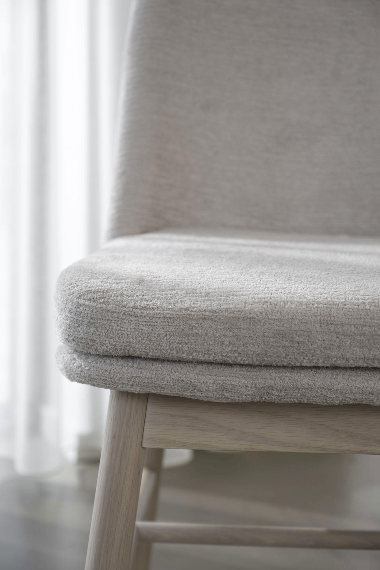 STOL bouclé  - vit/beige, Klassisk, trä/textil (49/84/58cm) - Rowico