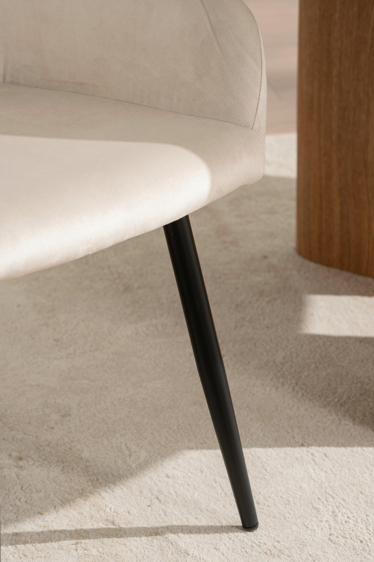 ARMLEHNSTUHL Eisen Samt  - Beige/Schwarz, Trend, Holz/Textil (55/84/60cm) - Livetastic