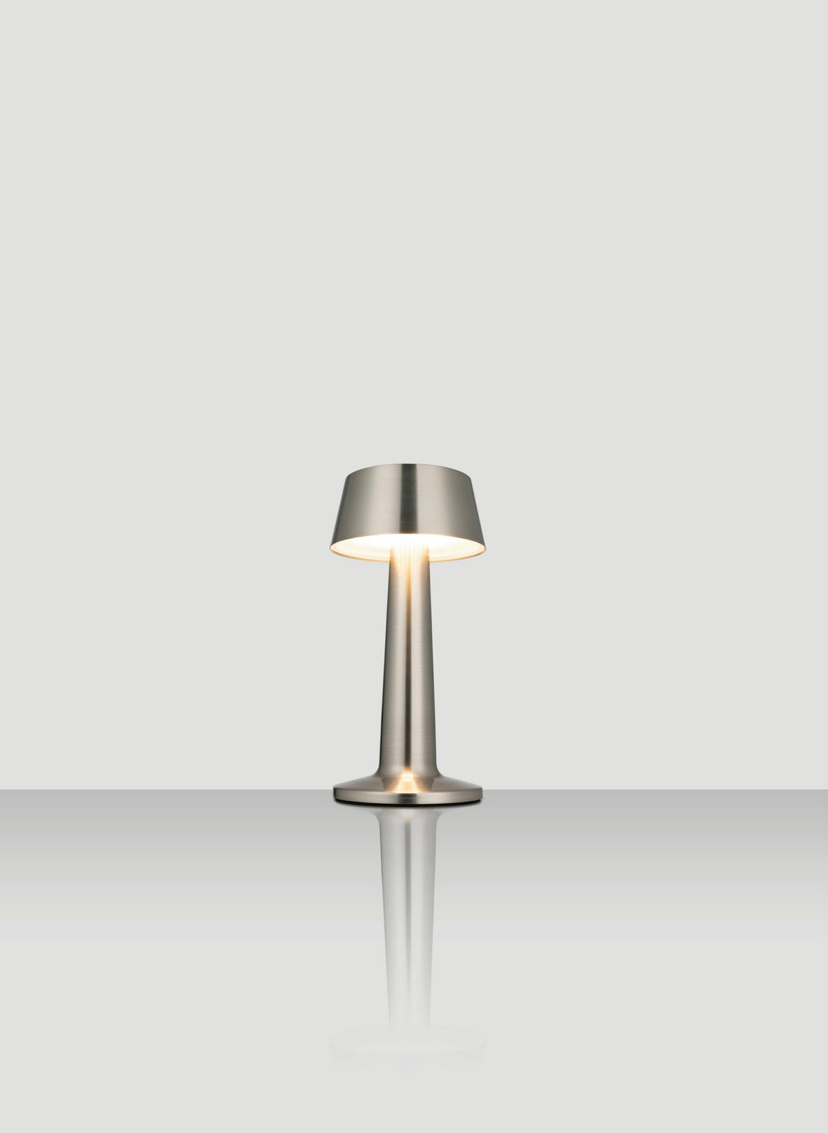 AKKU-TISCHLEUCHTE Aniara 11/22,1 cm  - Silberfarben, Basics, Metall (11/22,1cm) - Novel