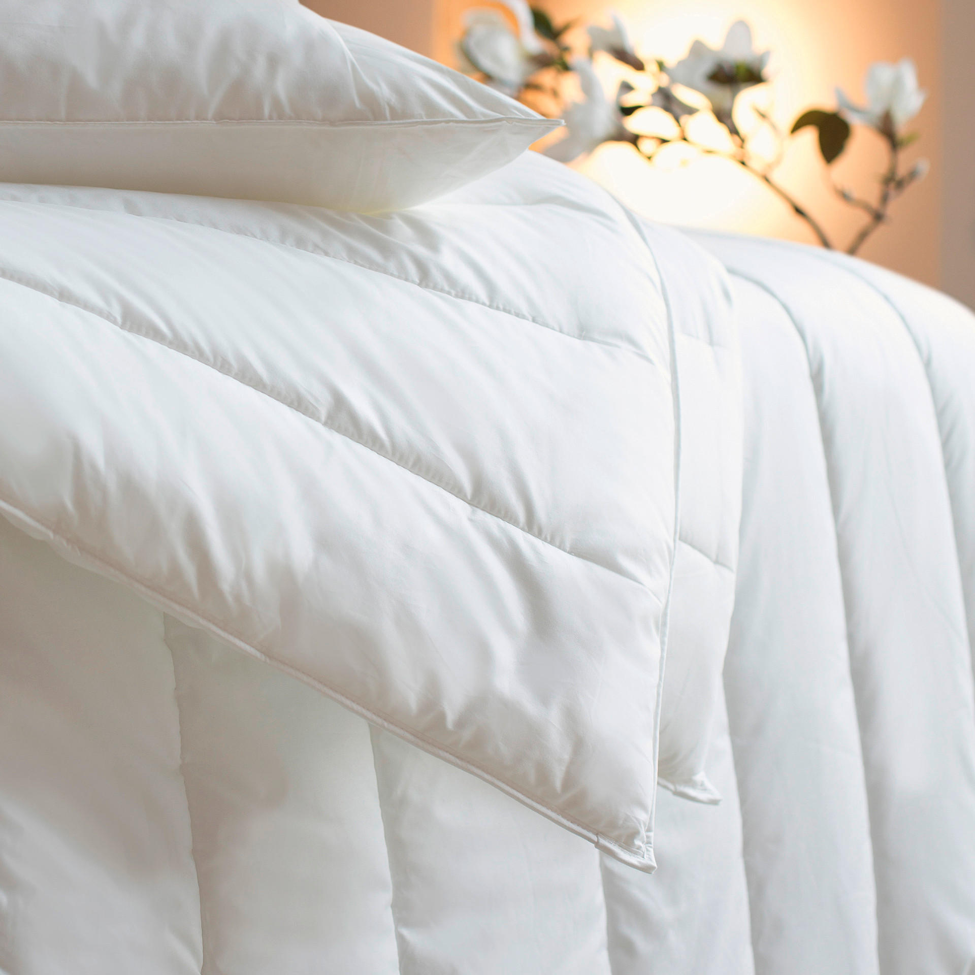 Thumbnail - Centa-Star Ganzjahresdecke Silence, Weiß, Textil, Füllung: Hohlfaser, 135x200 cm, Oeko-Tex® Standard 100, für Hausstauba...