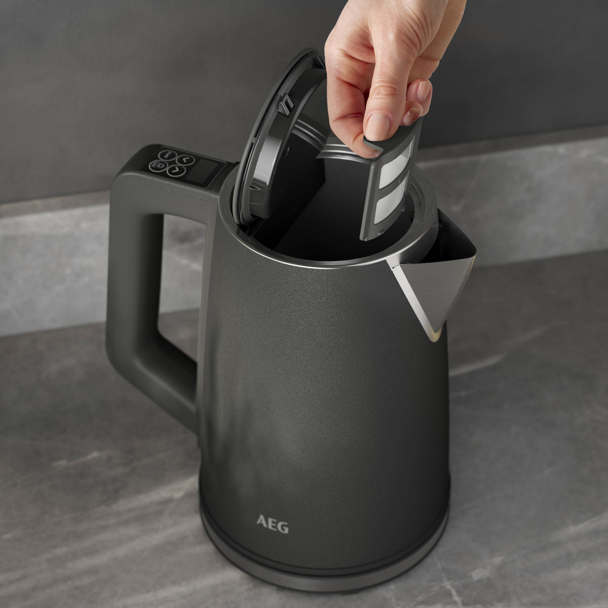 WASSERKOCHER Deli 5 1,7 L  - Anthrazit, Basics, Metall (23/24/15,6cm) - AEG