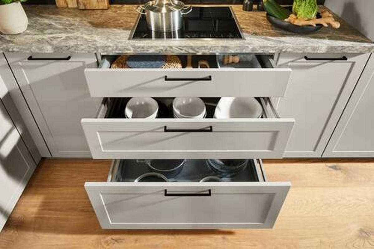 INBYGGNADSKÖK   - platinafärgad, Design, trämaterial - Dieter Knoll