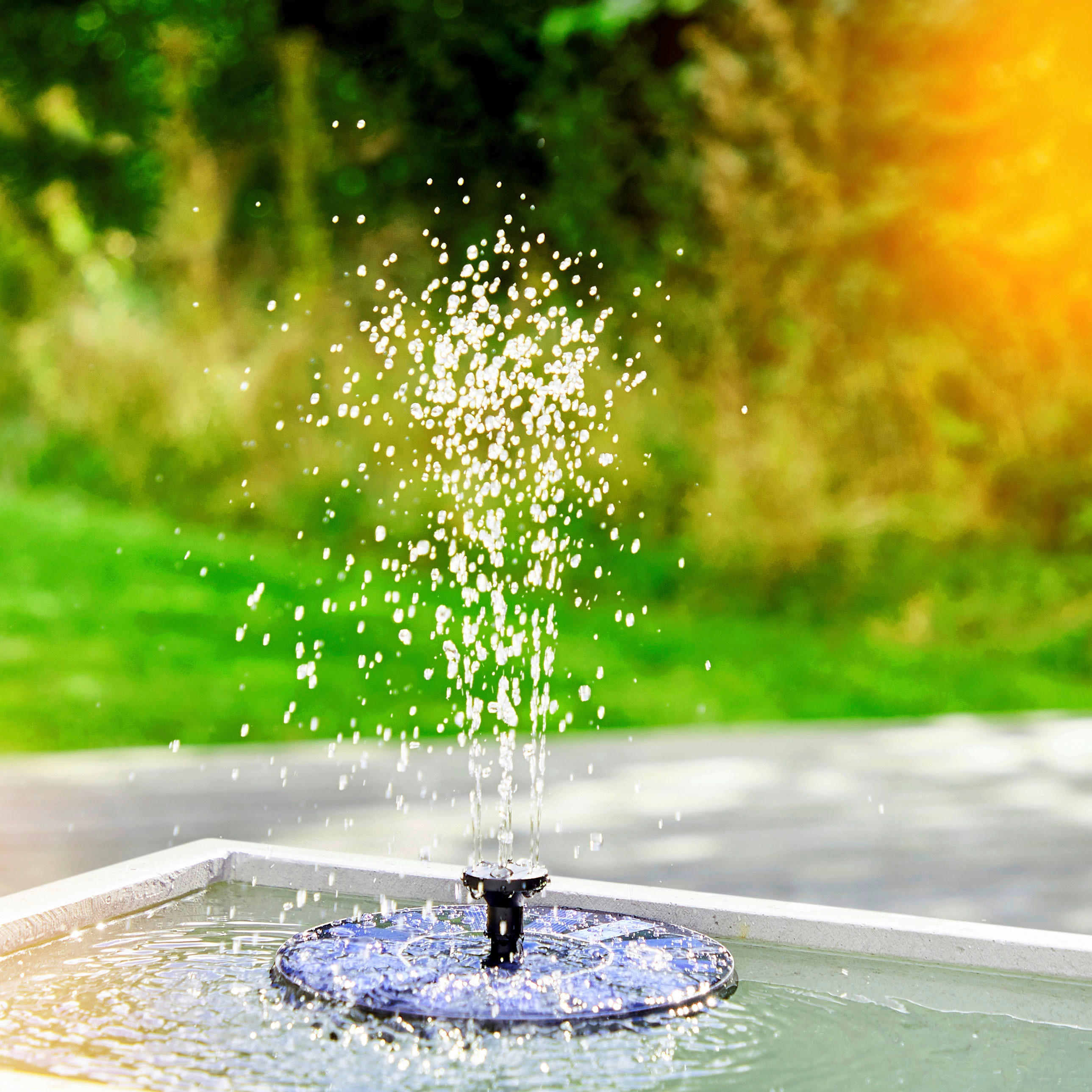 WASSERFONTÄNE - Schwarz, Basics, Kunststoff (16cm)