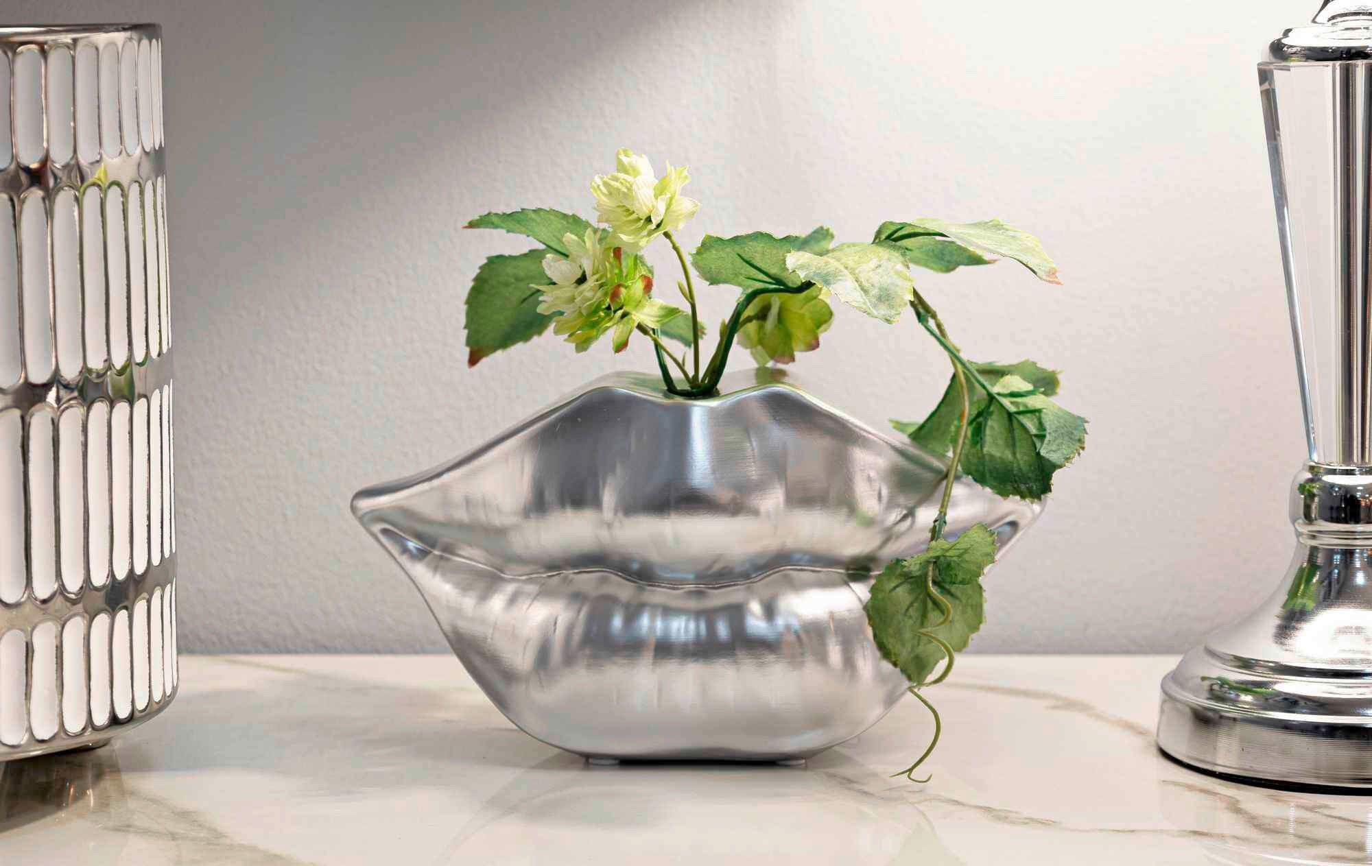 Vase Mouth Lip Silver  - Silberfarben, Basics, Kunststoff (23/12/8cm)