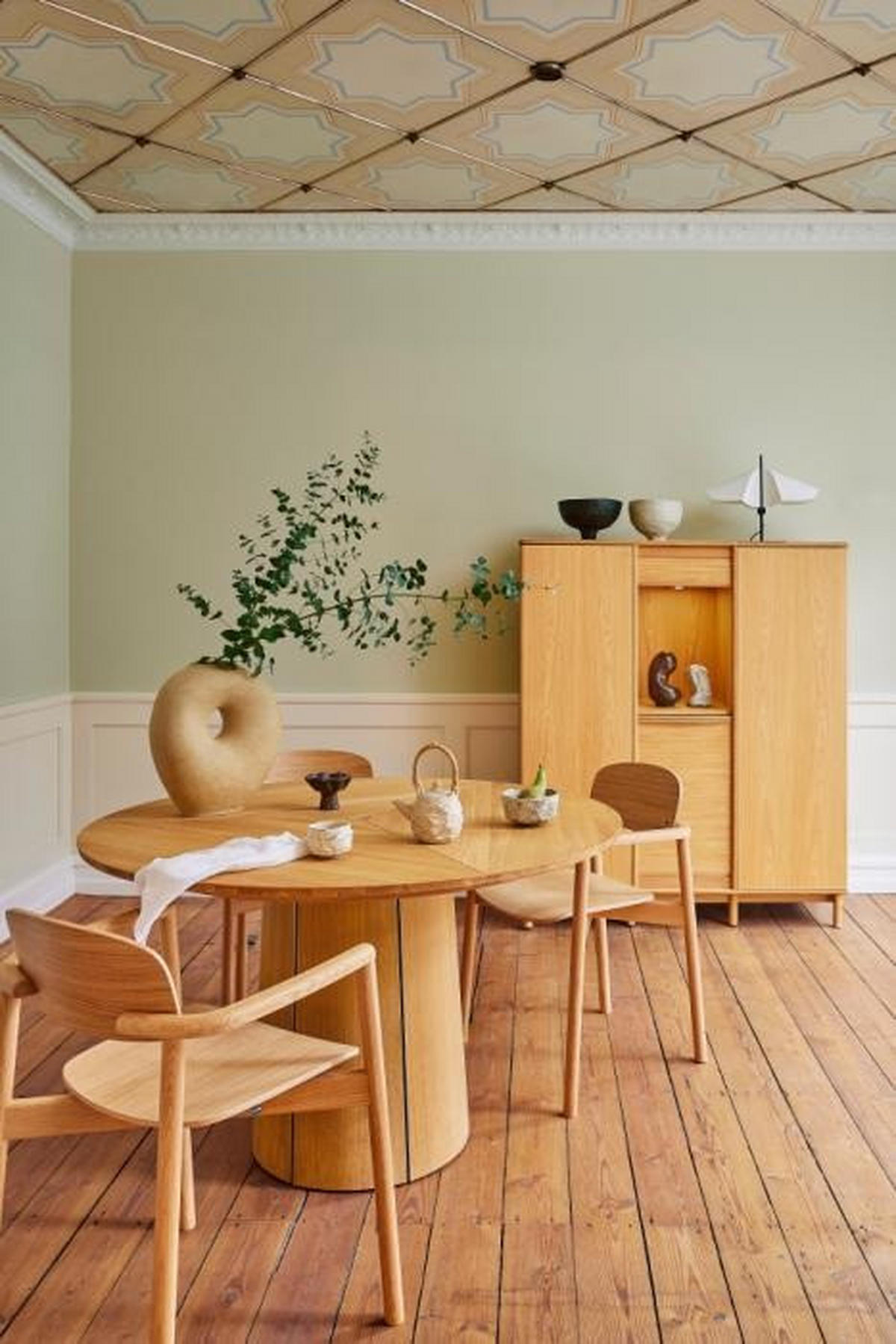 HÖG BYRÅ  124/145/41 cm 2 låda(or)  - ekfärgad, Design, trä (124/145/41cm) - Skovby