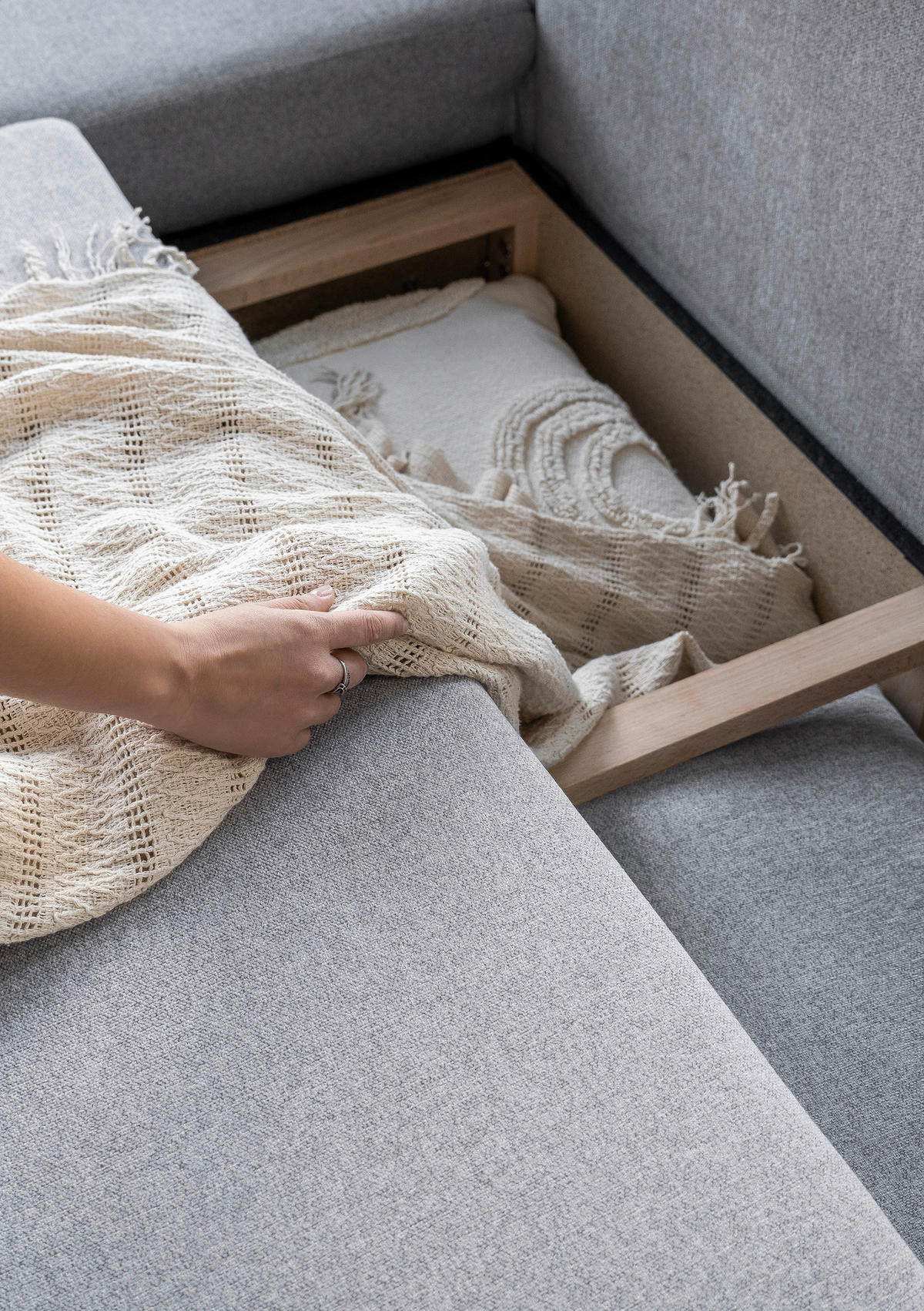 ECKSOFA Hellgrau Chenille  - Hellgrau/Naturfarben, Holz/Textil (242/202cm) - MID.YOU