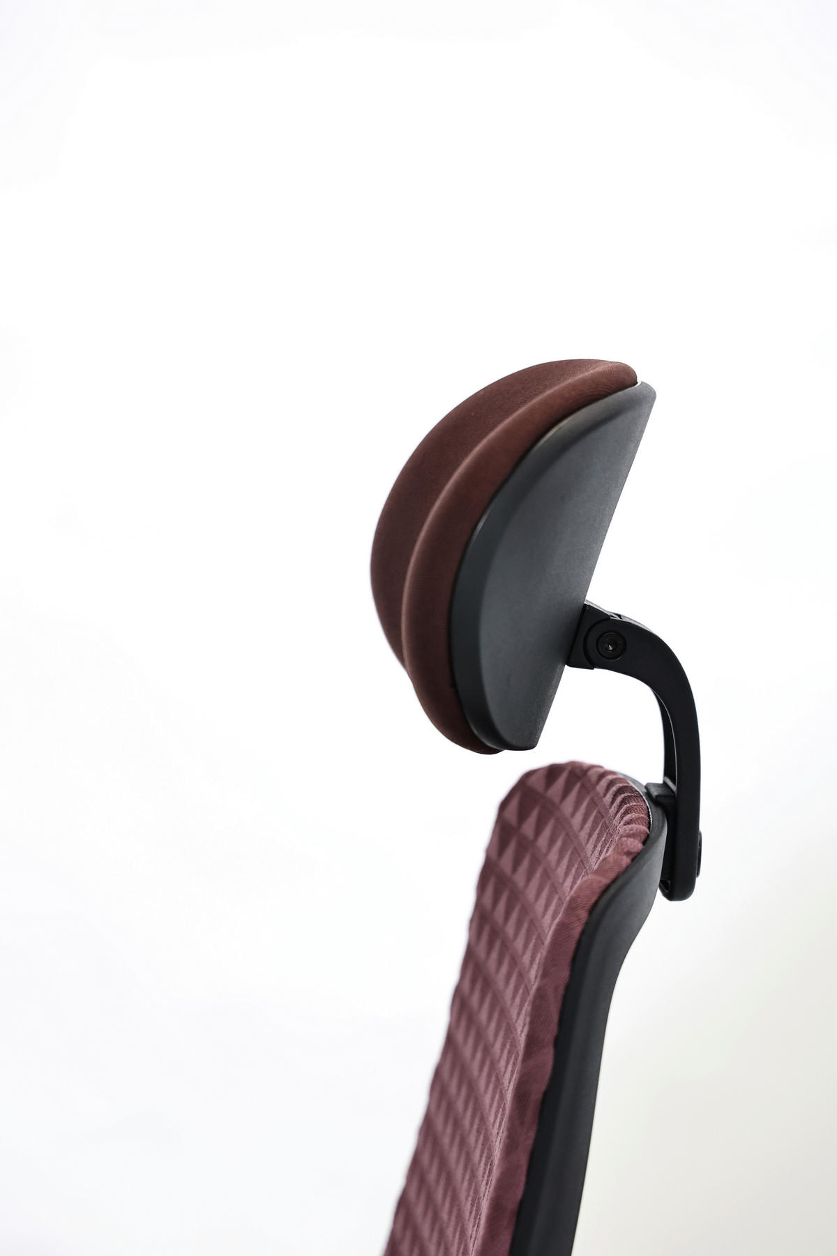 DIREKTORSKI STOL kovina, umetna masa, tekstil črna, barve jajčevca  - črna/barve jajčevca, Design, kovina/umetna masa (70/120-130/61cm) - Novel