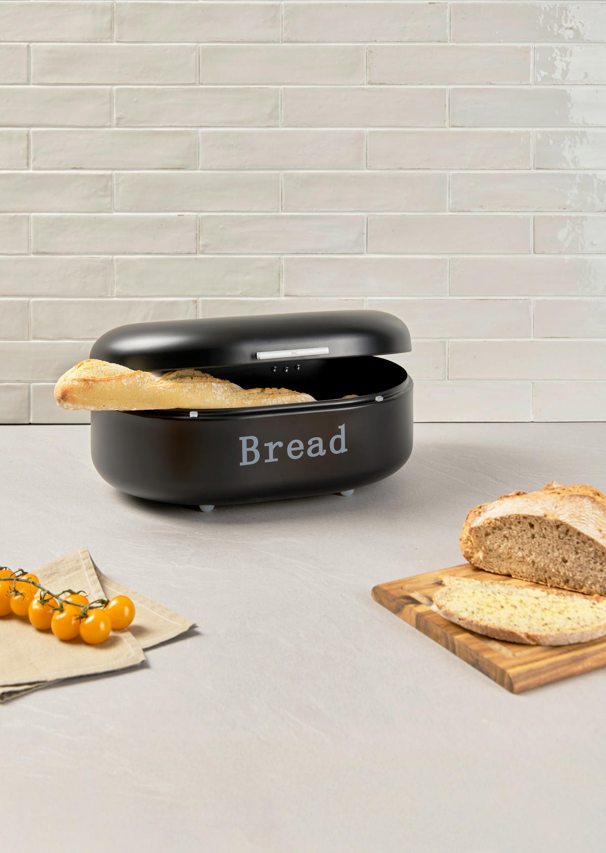 CHLEBNÍK - černá/barvy stříbra, Konvenční, kov/plast (40,5/26,5/18,8cm) - Homeware Profession.