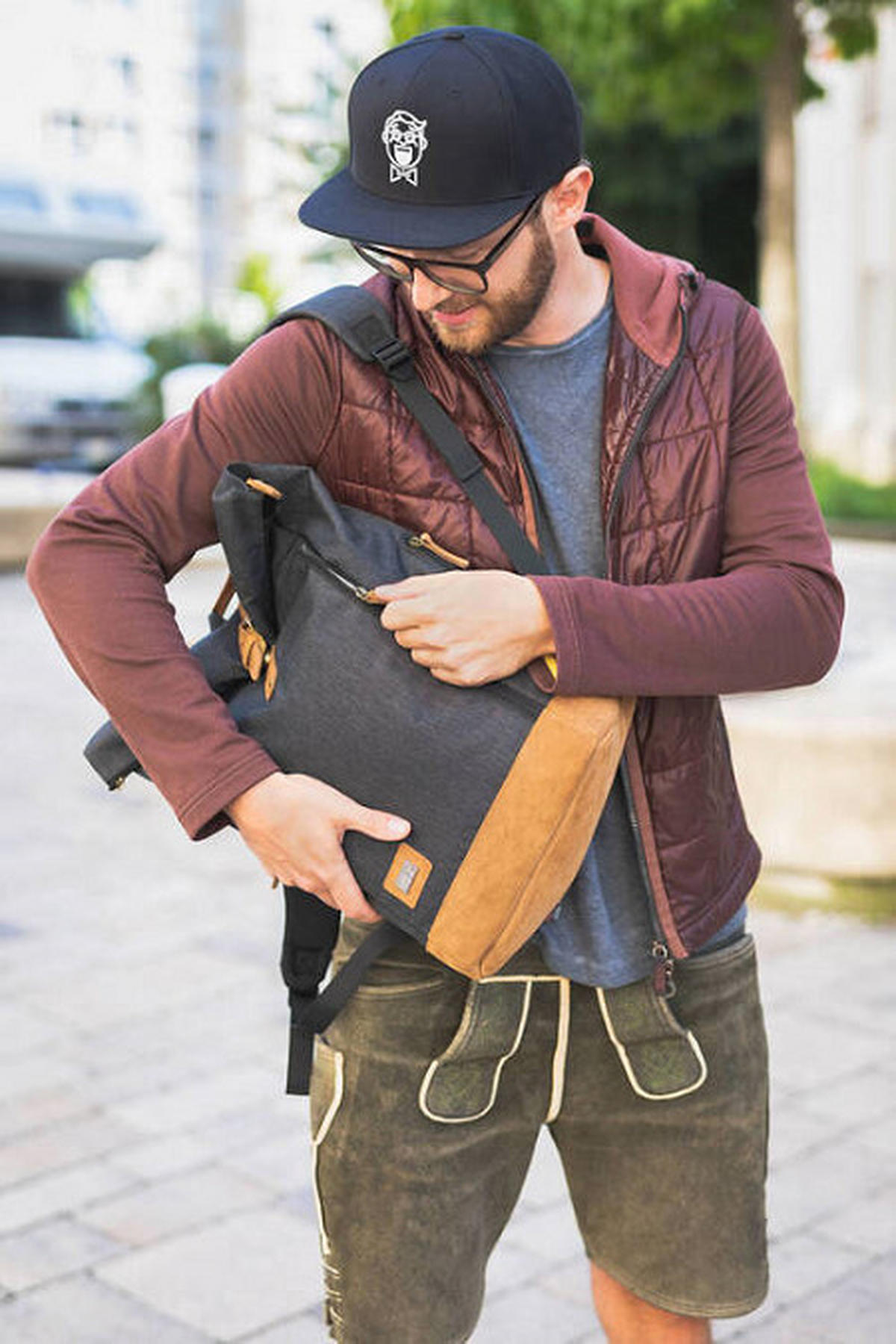 WICKELRUCKSACK Berlin  - Schwarz/Braun, Basics, Leder/Textil (28/16/55cm) - Fillikid
