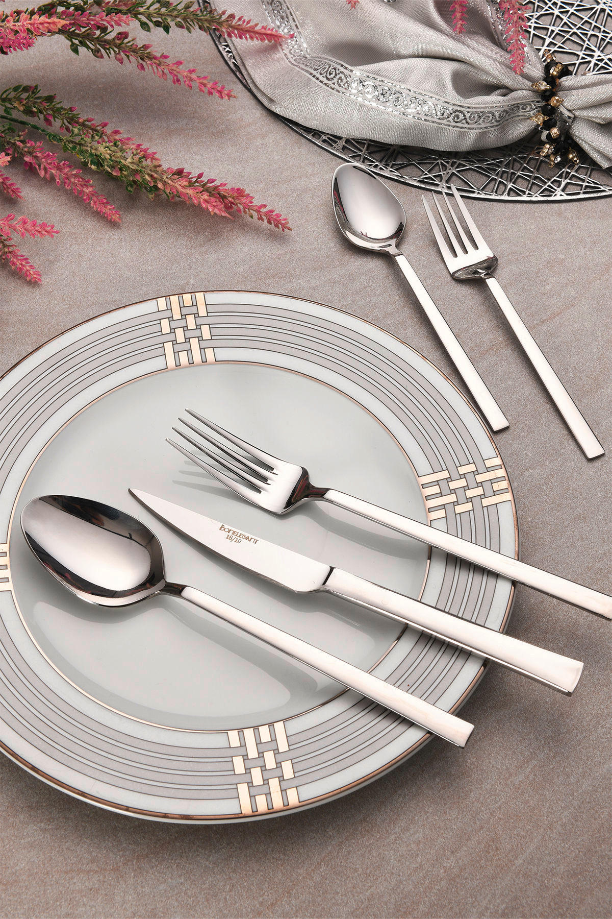 BESTECKSET 60-teilig Edelstahl  - Chromfarben, Basics, Metall (20,5/10/7cm) - P & B