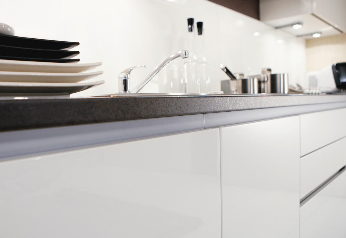 EINBAUKÜCHE   - Design, Holzwerkstoff - Novel