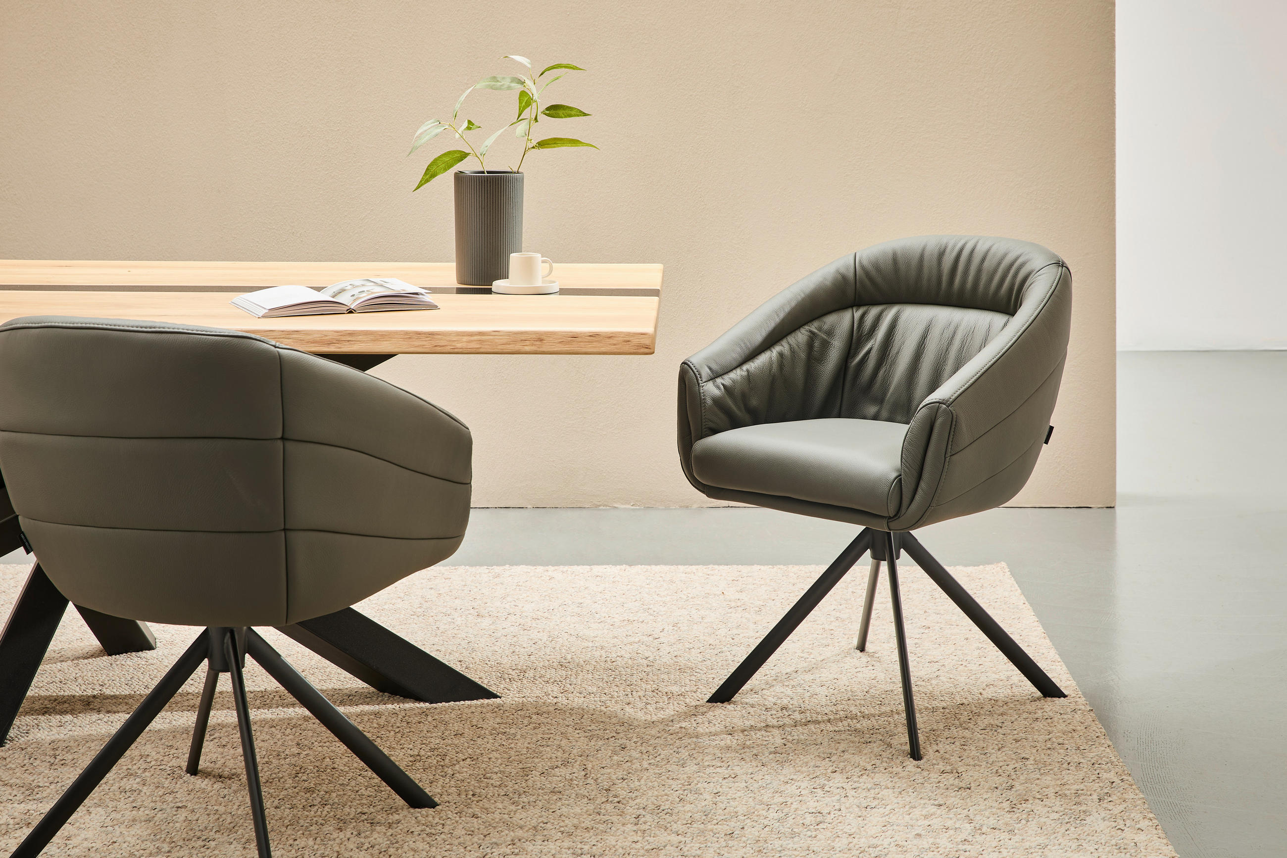 ARMLEHNSTUHL  in Eisen Echtleder pigmentiert  - Anthrazit/Schwarz, Design, Leder/Metall (62/82/64cm) - Belluti