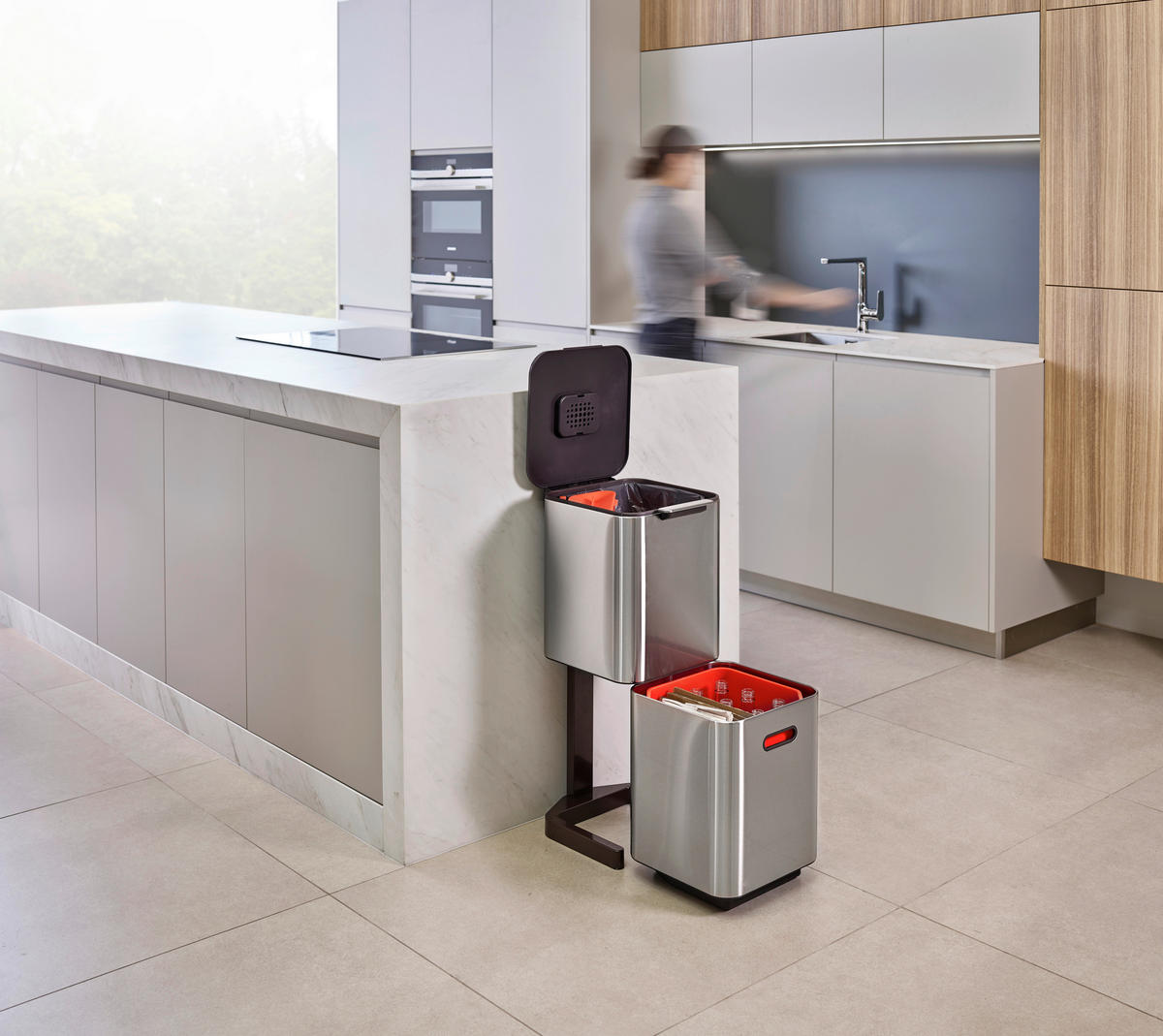 KOŠ ZA SMETI - srebrne barve, Basics, kovina/umetna masa (30/76/36,6cm) - Joseph Joseph