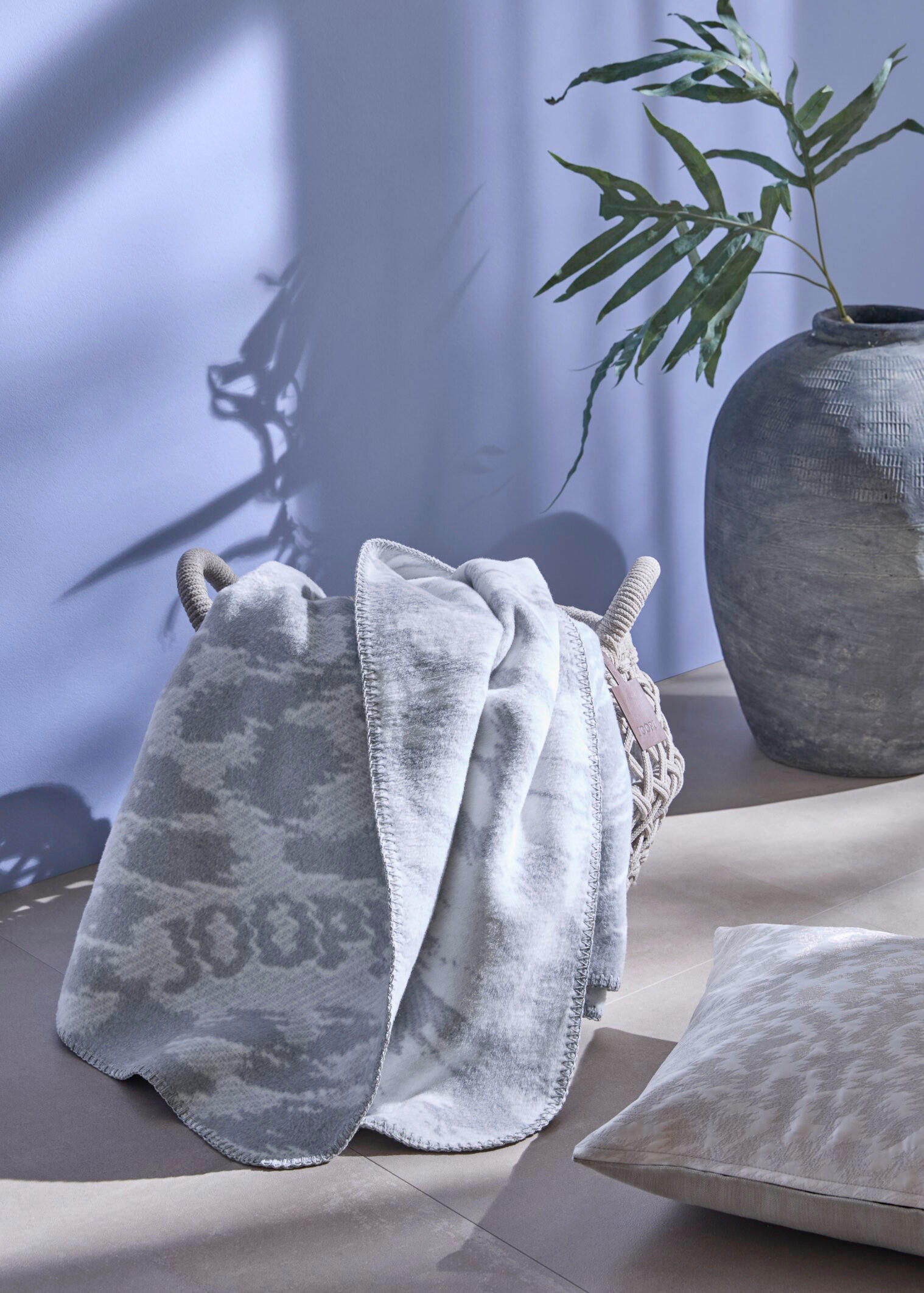 Thumbnail - Joop! Kissenhülle J!Spirit silber, Silber, Hellgrau, Textil, Uni, 40x60 cm, hochwertige Qualität, Wohntextilien, Bezüge,...