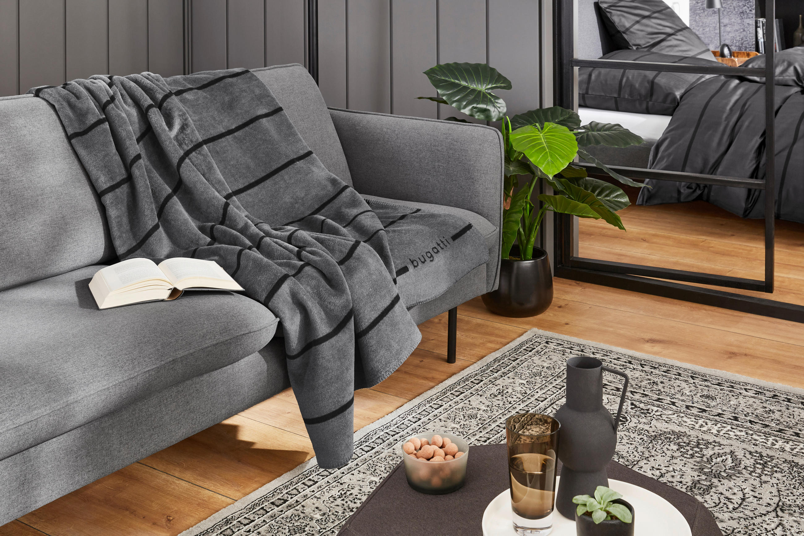 DEKORATIVNA ODEJA 150/200 cm siva, črna - siva/črna, Basics, tekstil (150/200cm) - Bugatti