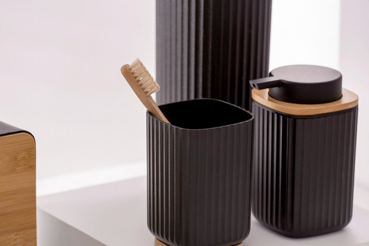 ZAHNPUTZBECHER  - Schwarz/Naturfarben, Basics, Naturmaterialien/Kunststoff (8,5/11/8,5cm) - Wenko