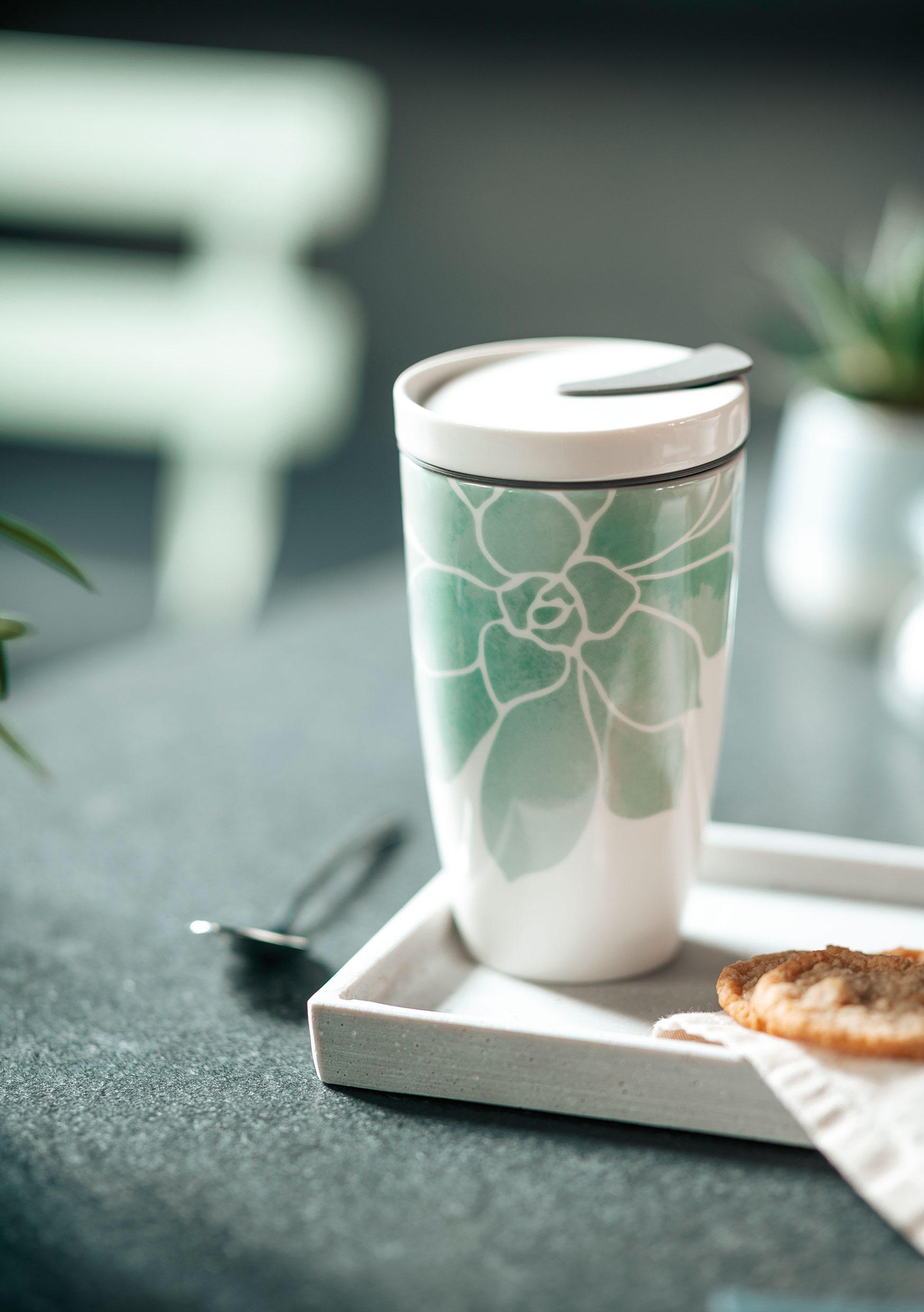 COFFEE-TO-GO-BECHER TO GO, TO STAY 0,35 L  - Beige/Weiß, Basics, Keramik (350ml) - like.Villeroy & Boch
