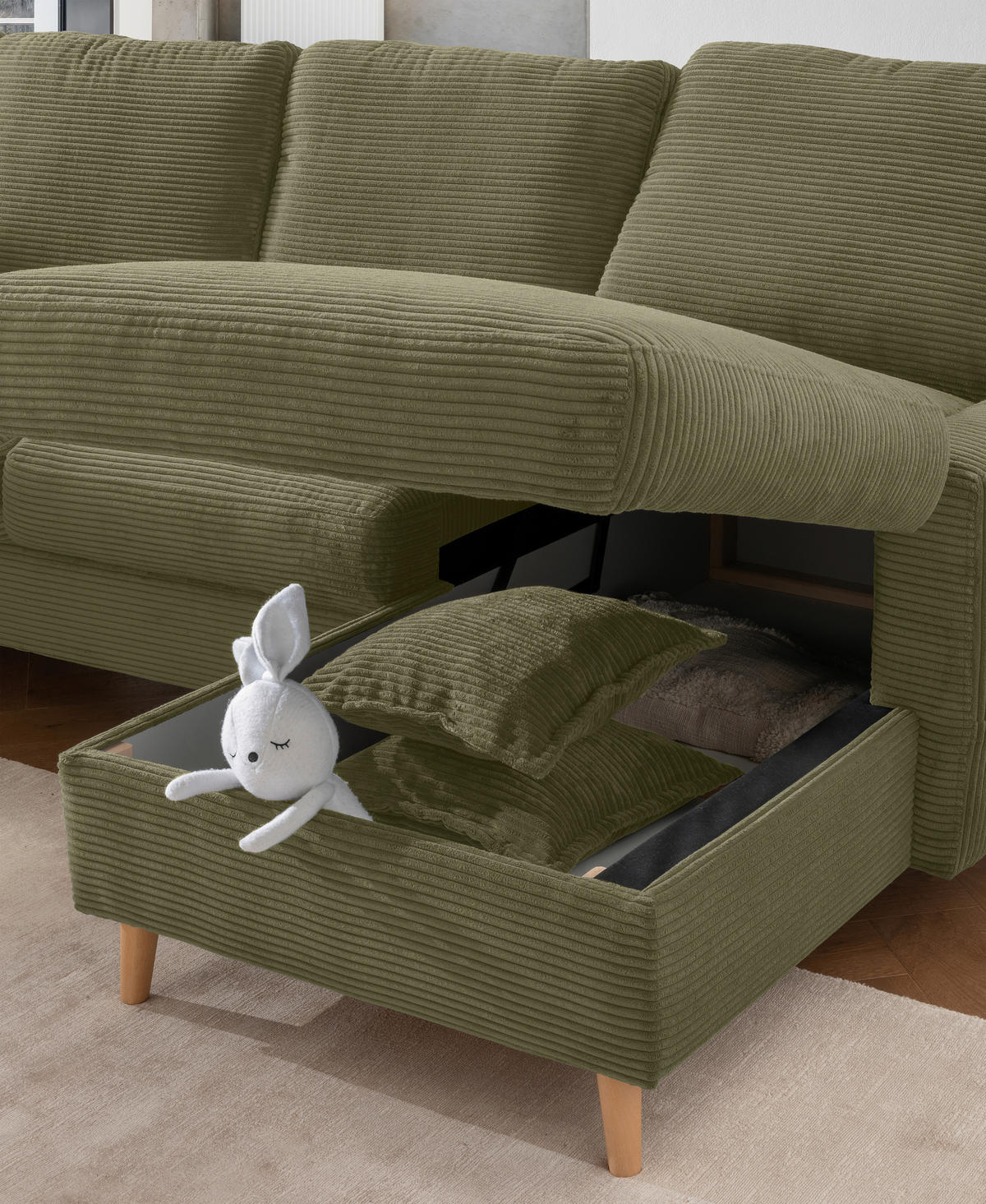 Ecksofa "VALENTINA" in Cord Olivgrün  - Naturfarben/Olivgrün, Design, Holz/Textil (228/150cm) - P & B