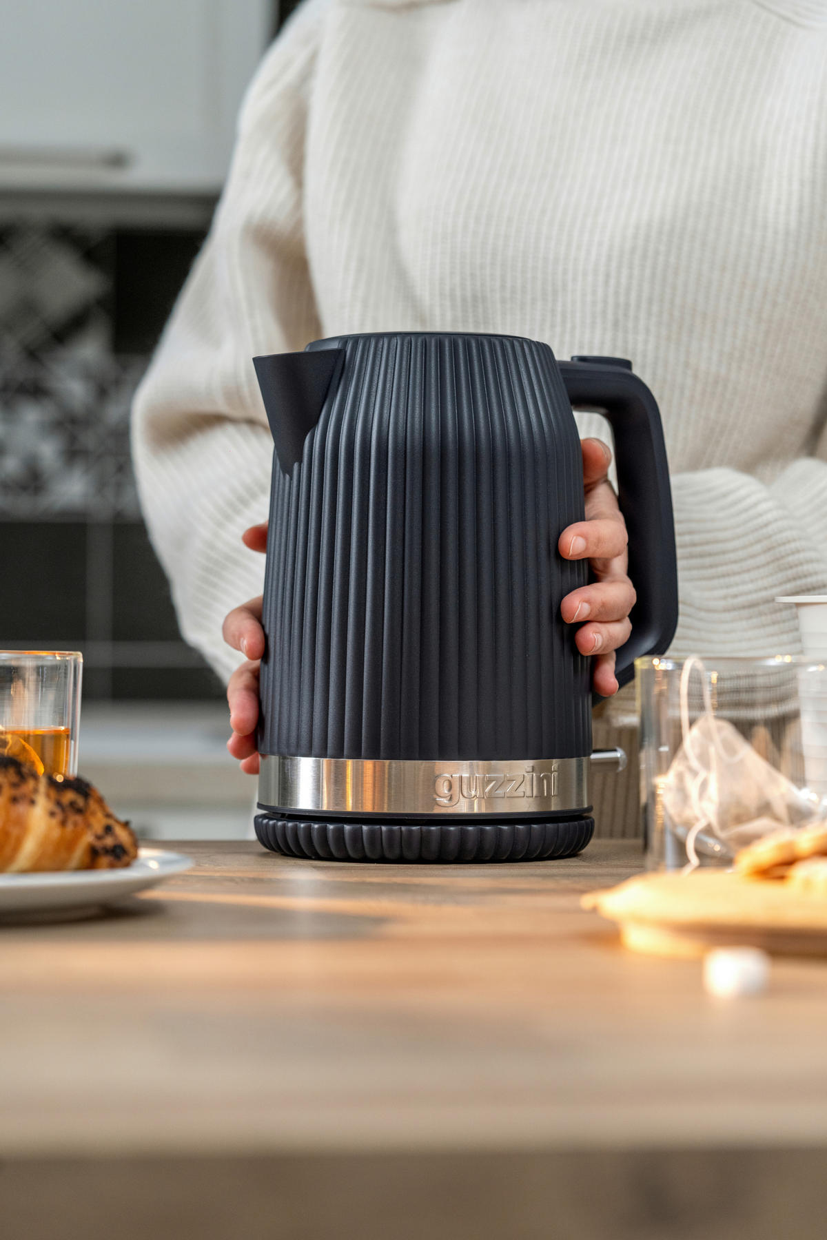 WASSERKOCHER Sous Chef  - Anthrazit, Basics, Kunststoff (1.7l) - GUZZINI