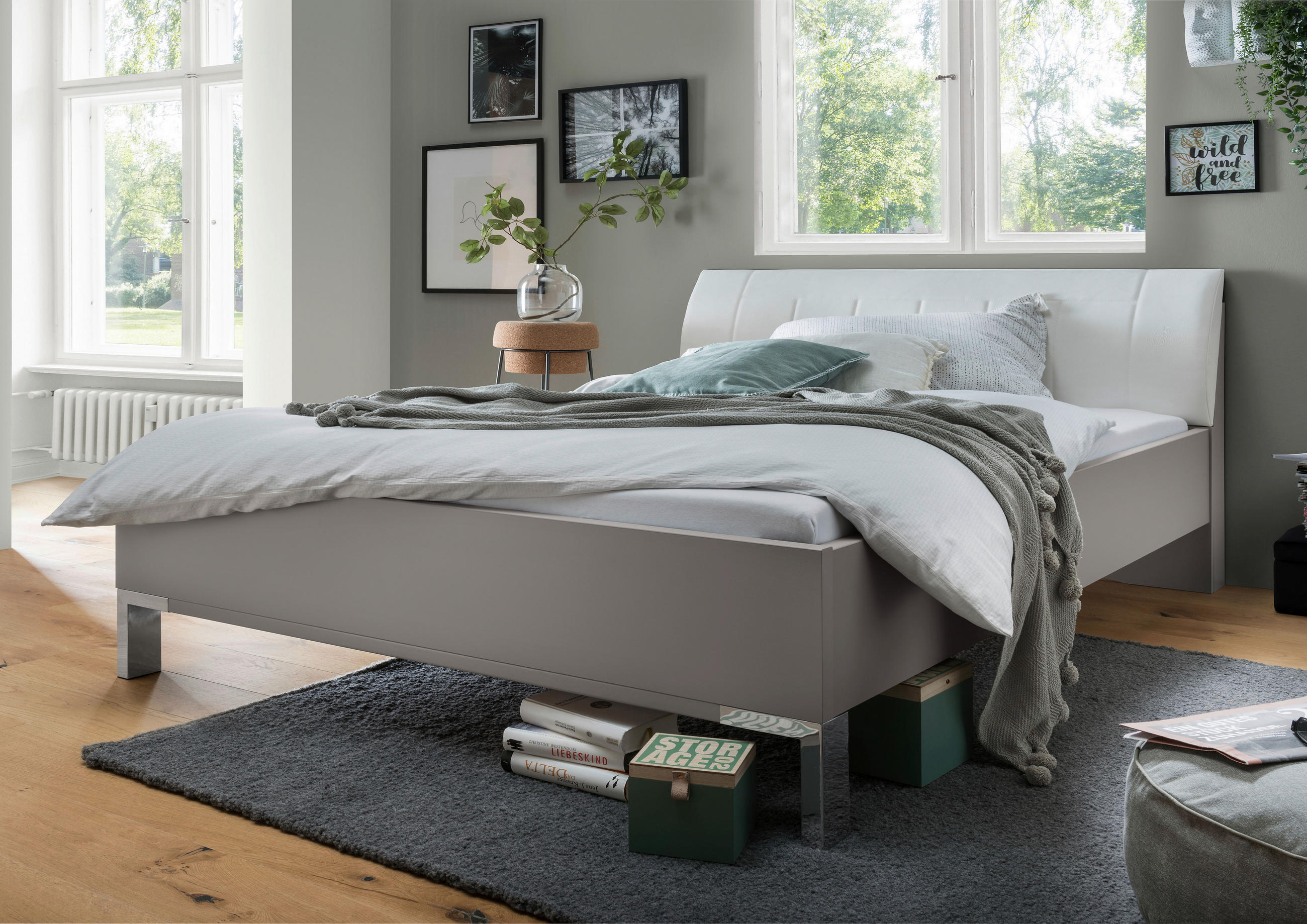 BETT 200/200 cm  in Grau, Weiß  - Chromfarben/Weiß, KONVENTIONELL, Textil/Metall (200/200cm) - Dieter Knoll