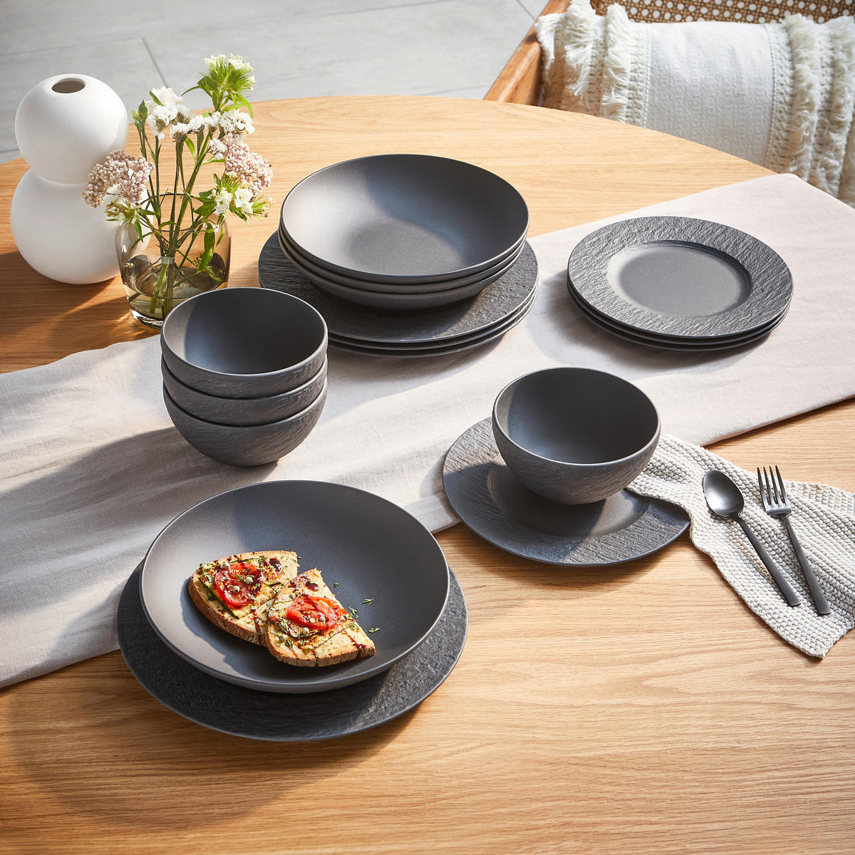 TAFELSERVICE Schwarz 16-teilig Manufacture Rock  - Schwarz, Design, Keramik - Villeroy & Boch