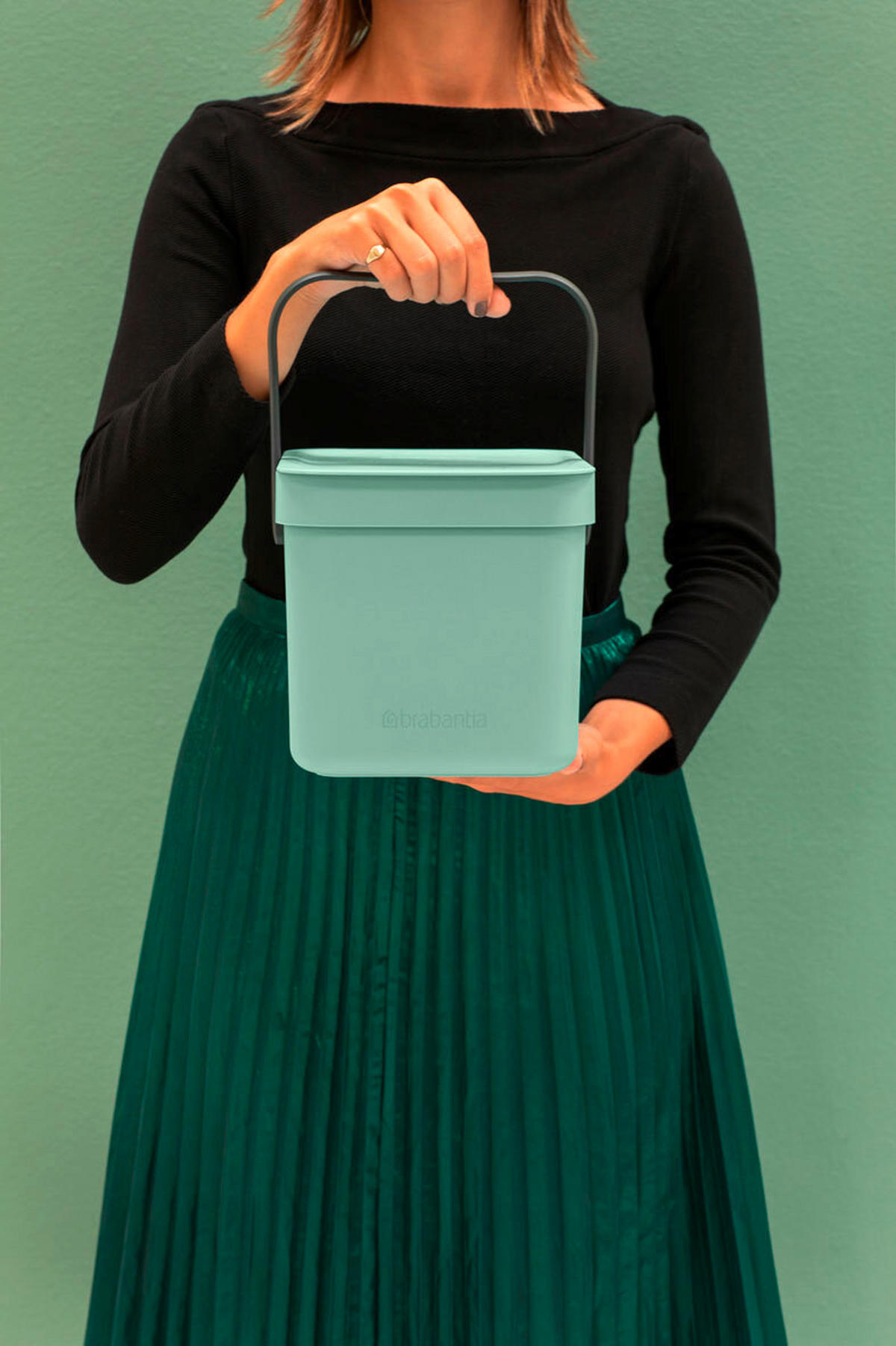 KOŠ ZA SMETI - Basics, umetna masa (18.8/18.1/13.9cm) - Brabantia